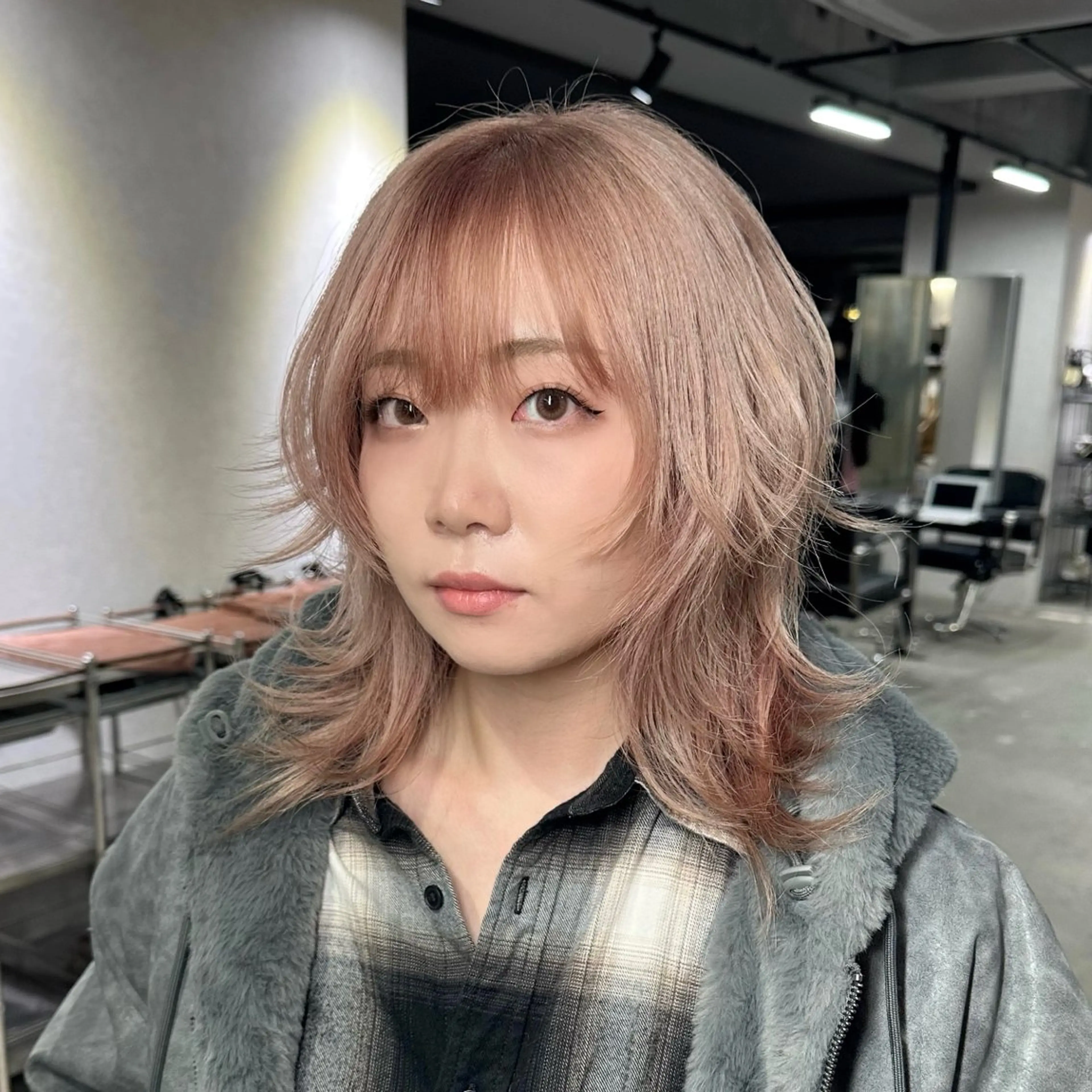 ミディアム ケアカラー ボブ 髪質改善 レイヤーカット トリートメント 艶髪カラー/レイヤ ー支持No.1renのヘアスタイル
