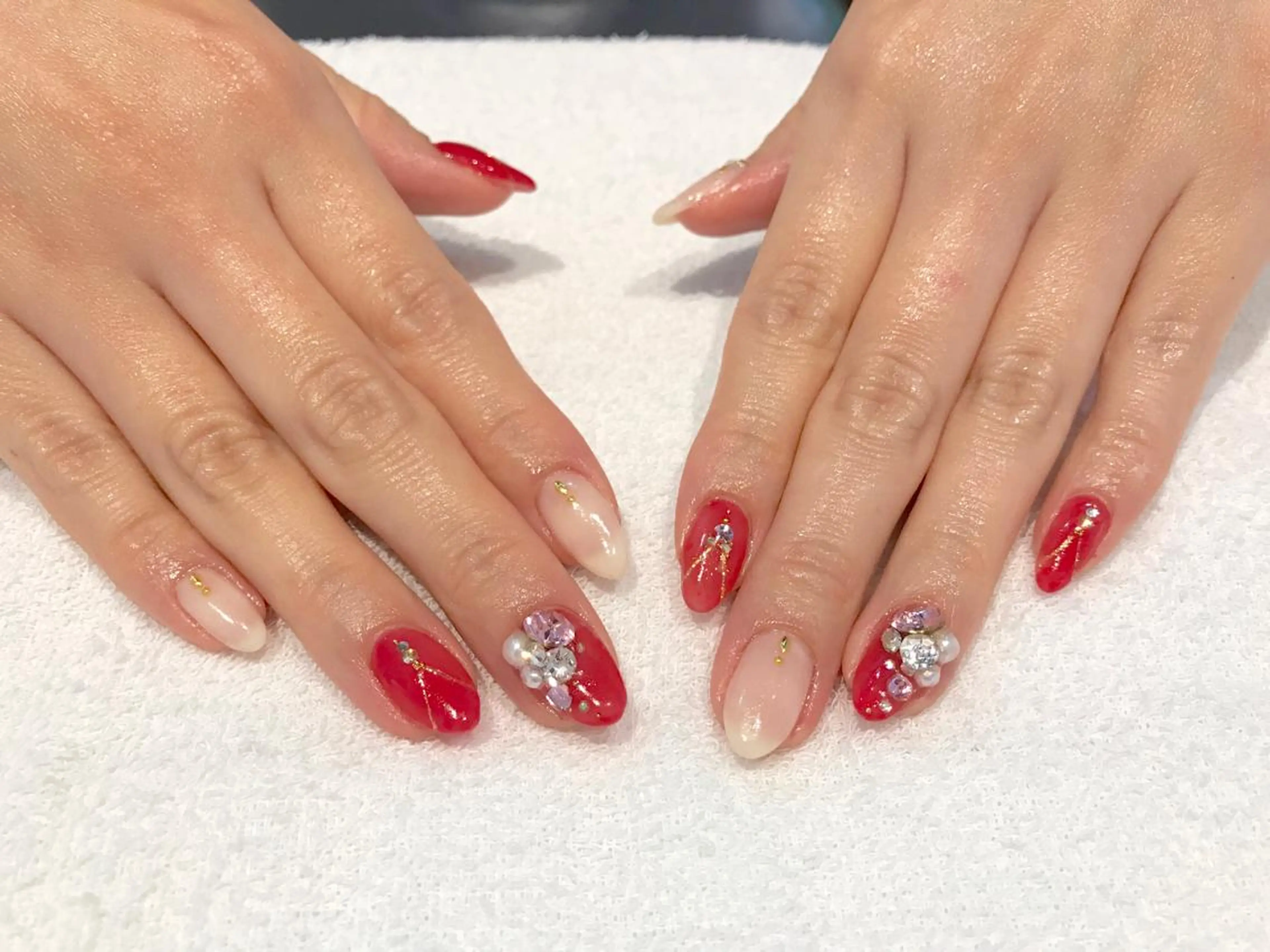 ネイル 赤色 NARUMI HYODOのネイルデザイン