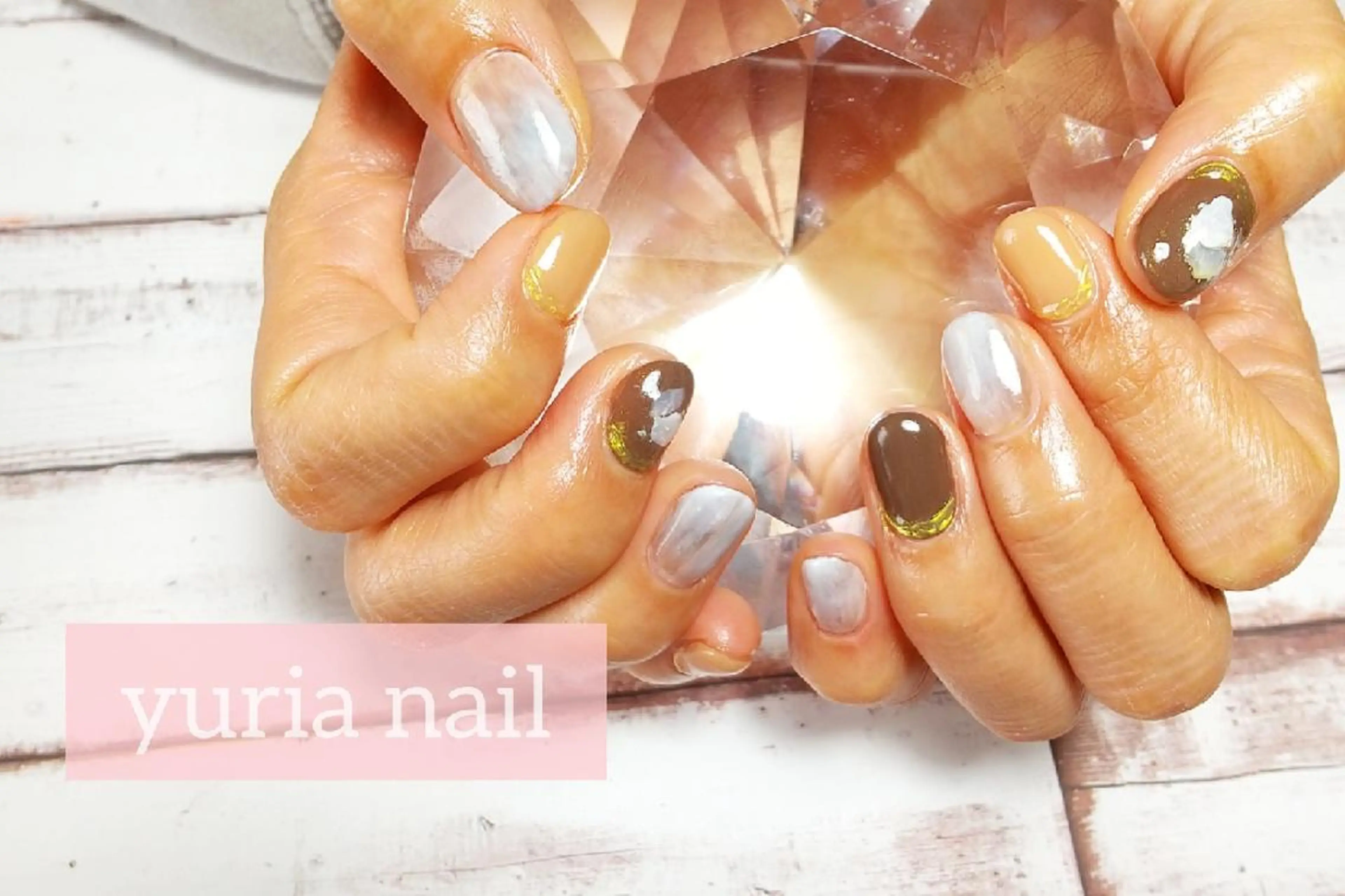ネイル ブラウン ジェルネイル ニュアンスネイル 小林 ゆりあのネイルデザイン