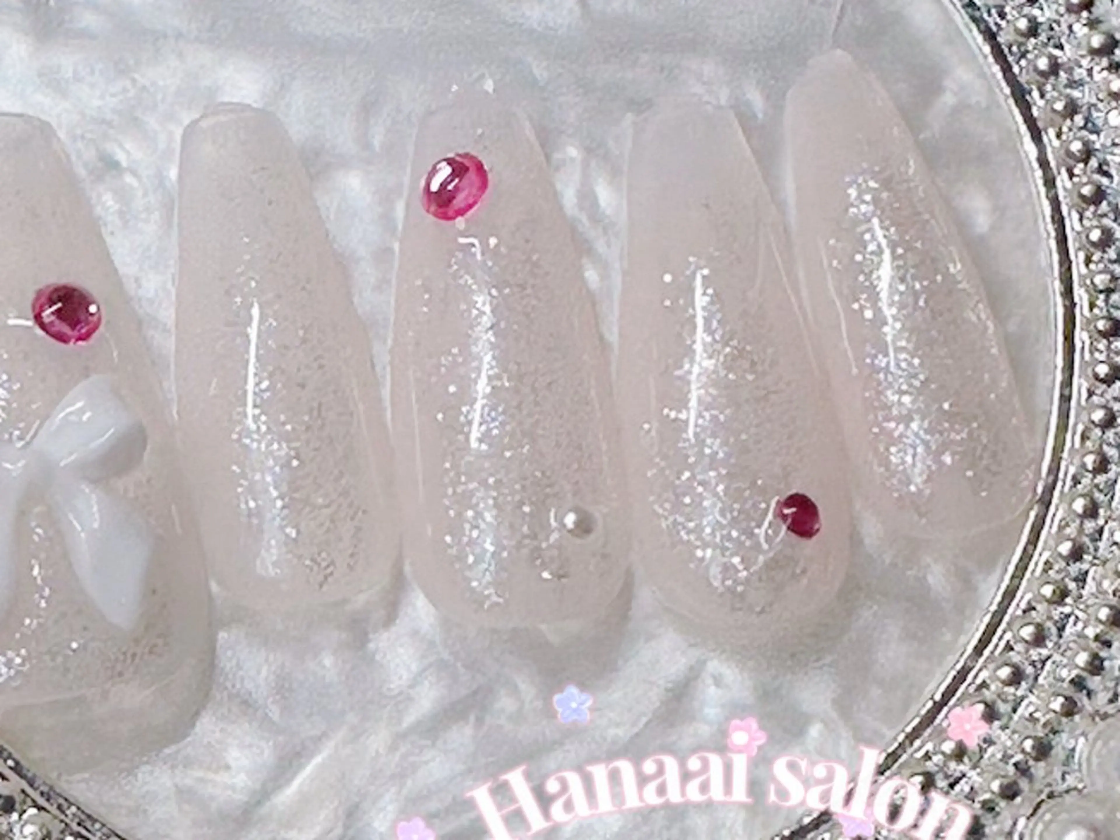 ミディアム Hanaai Salon新宿店のネイルデザイン