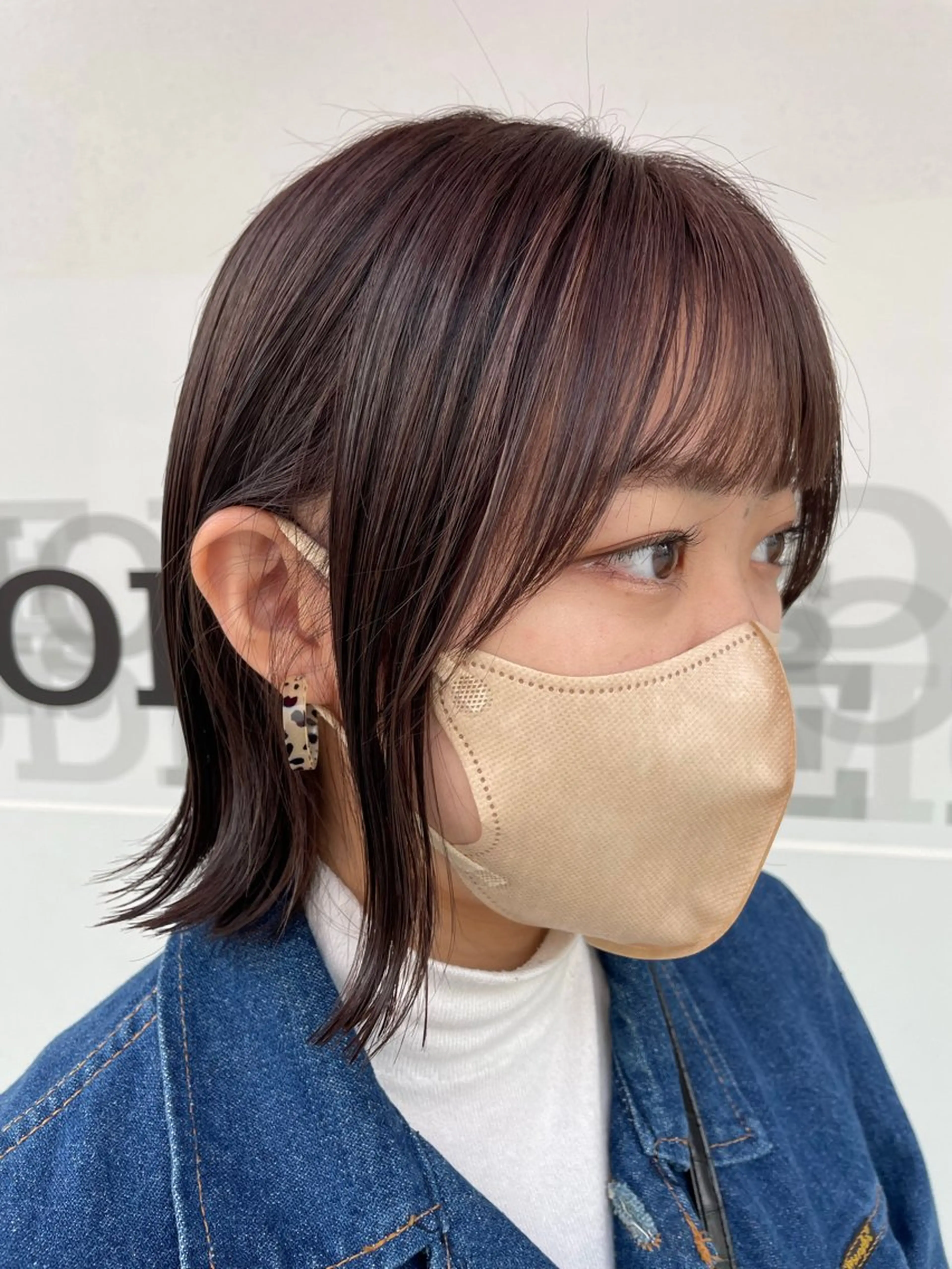 ミディアム カラー 切りっぱなしボブ ボブ カット ヘアカラー トリートメント Amour なぐらのヘアスタイル