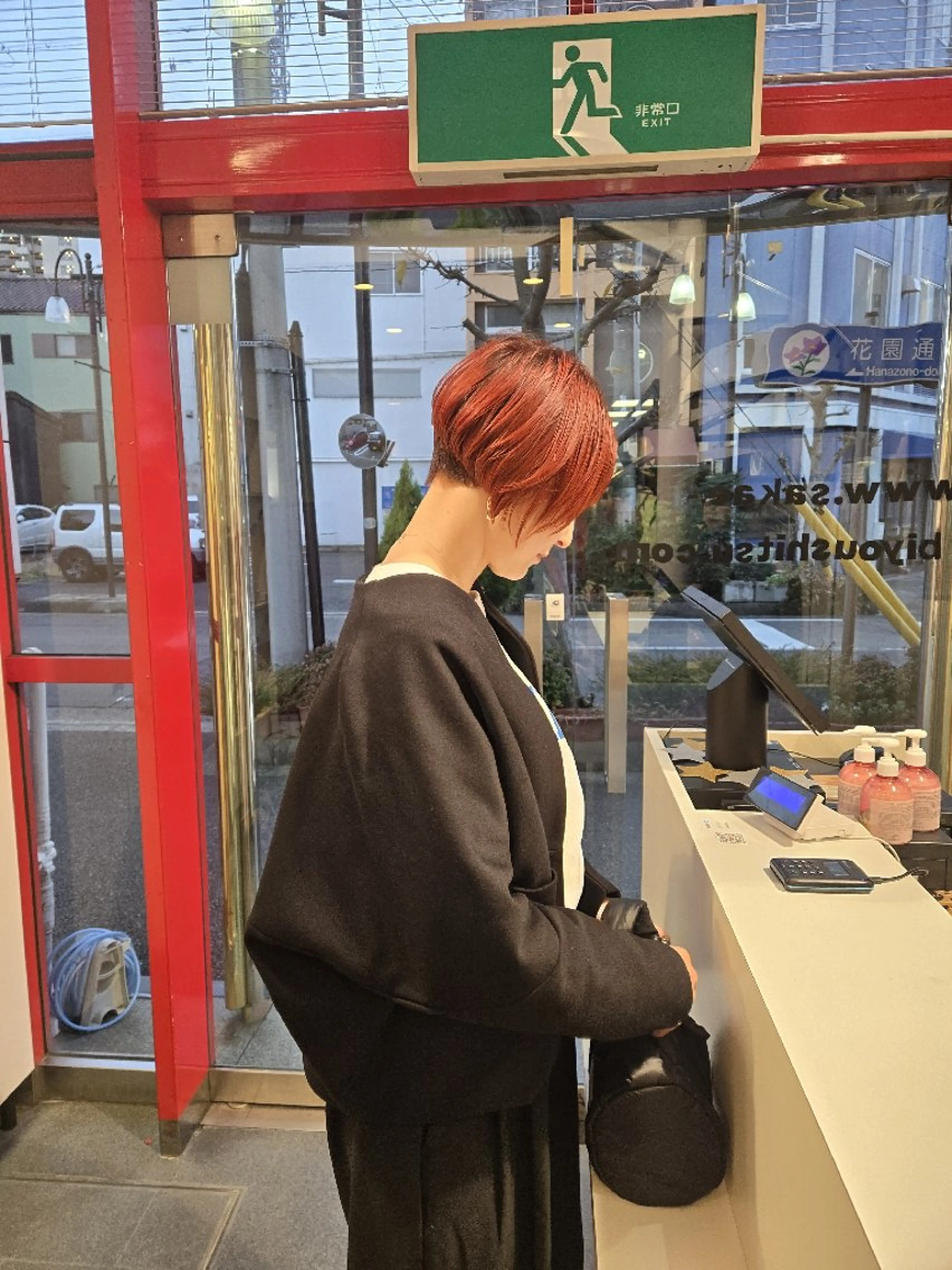 ショート カラー カット ヘアカラー トリートメント 遠藤 史秋のヘアスタイル