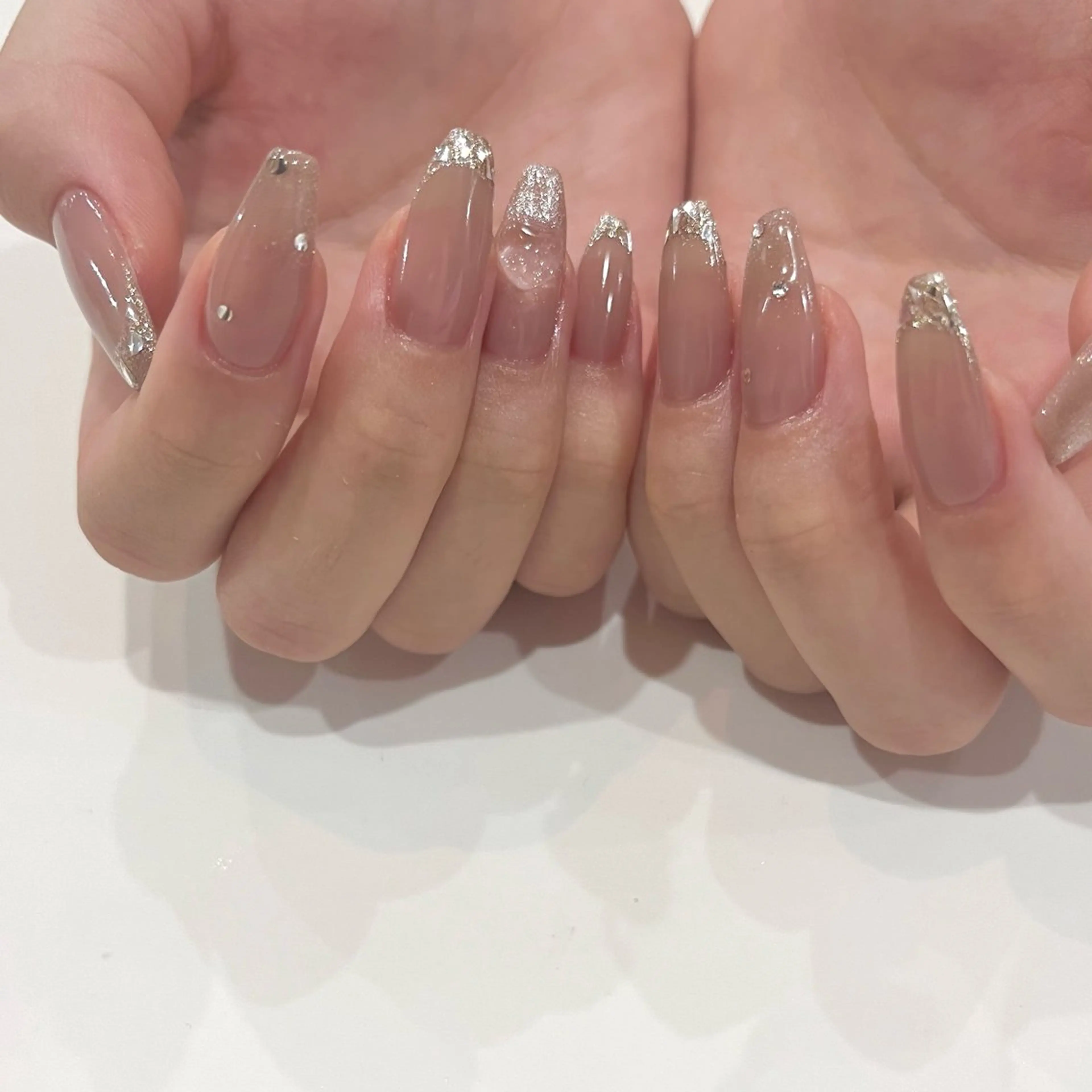 ネイル フレンチネイル ガラスフレンチ ハンドネイル kana. piumaのネイルデザイン