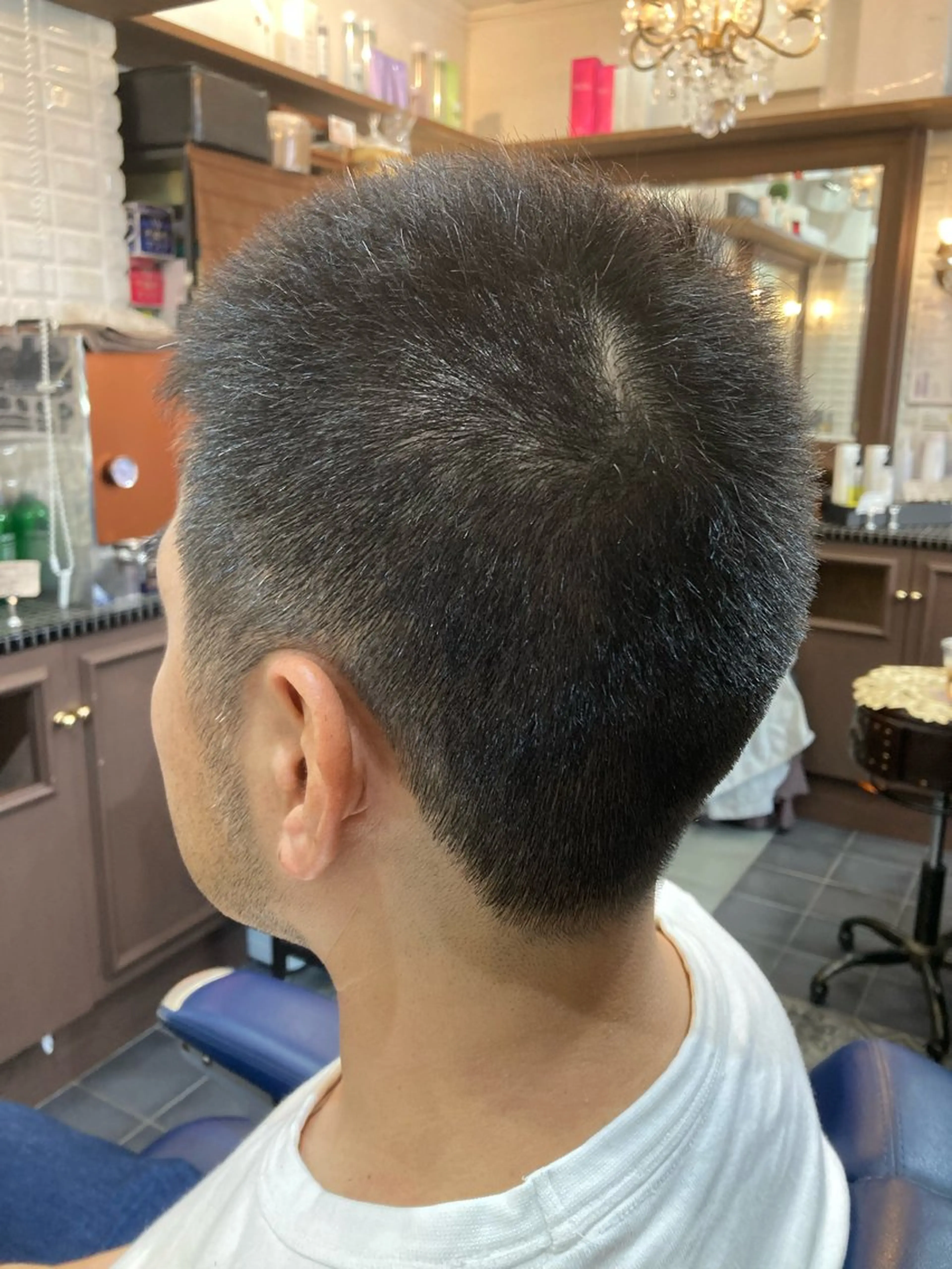 ショート メンズ モヒカン ルピナス中田店長 山口大地のヘアスタイル