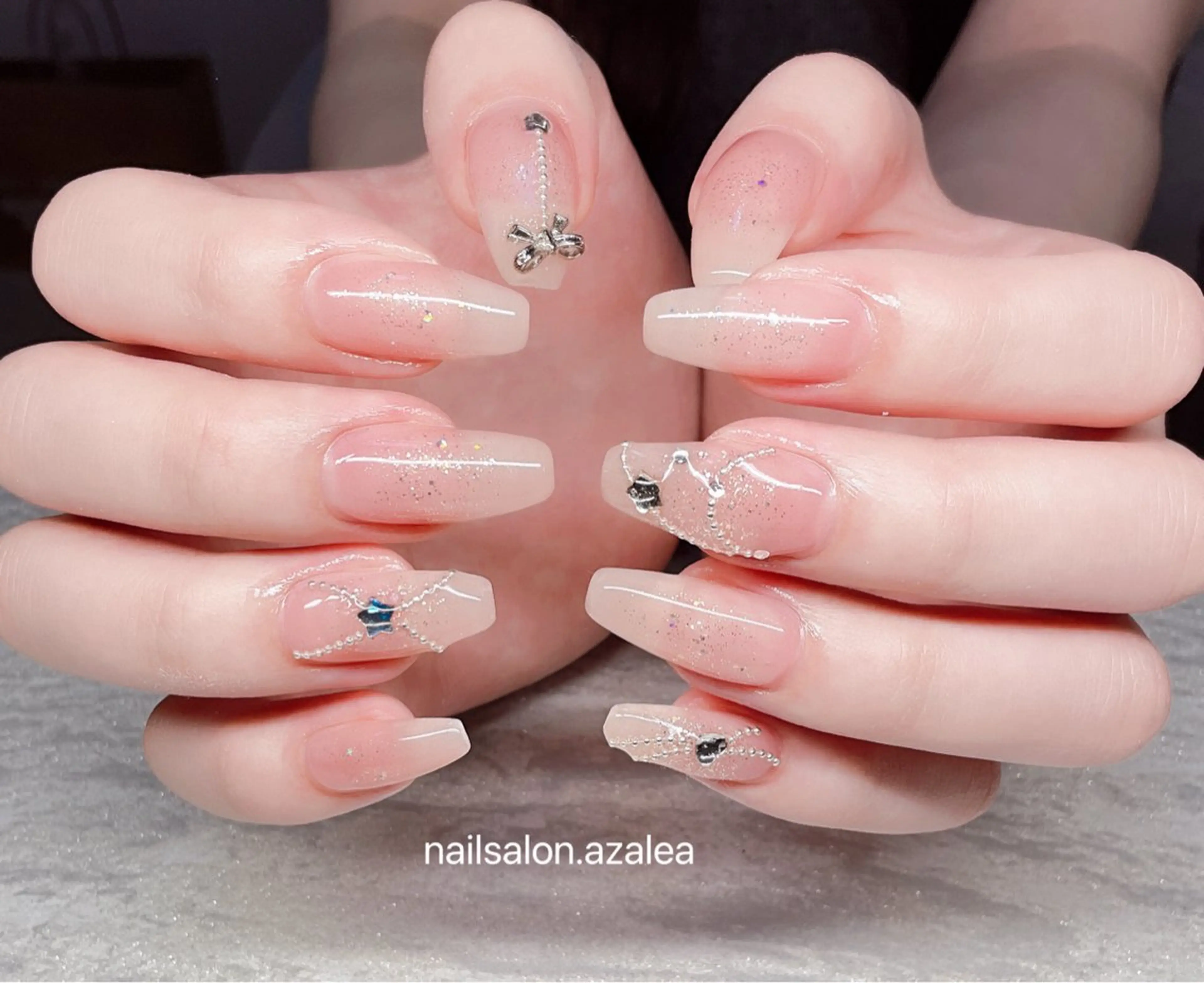 ネイル ハンドネイル R inのネイルデザイン