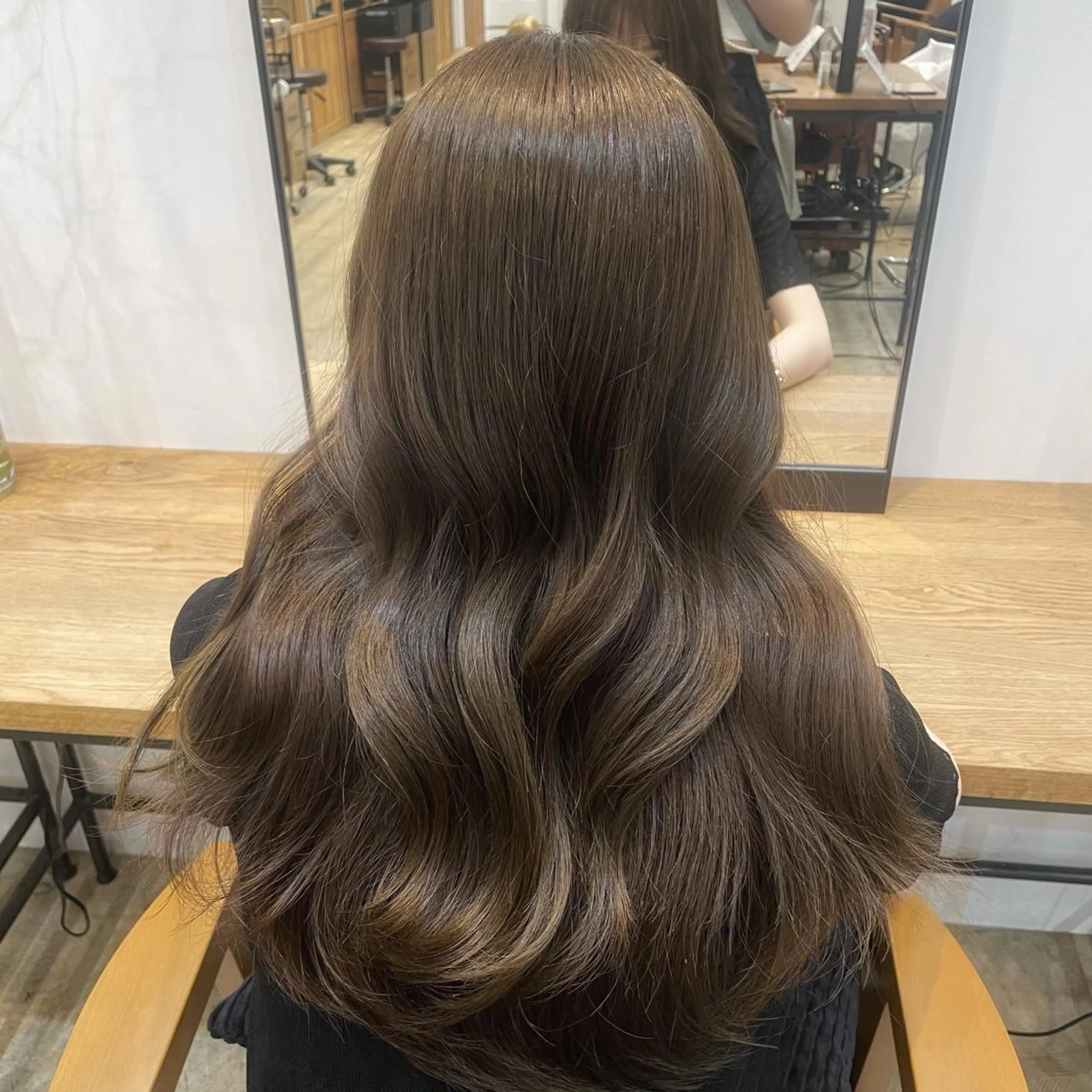 ロング カラー ベージュカラー ブリーチ ブリーチなしカラー オリーブベージュ トリートメント Hana❁⃘*.ﾟ Jr.stylistのヘアスタイル