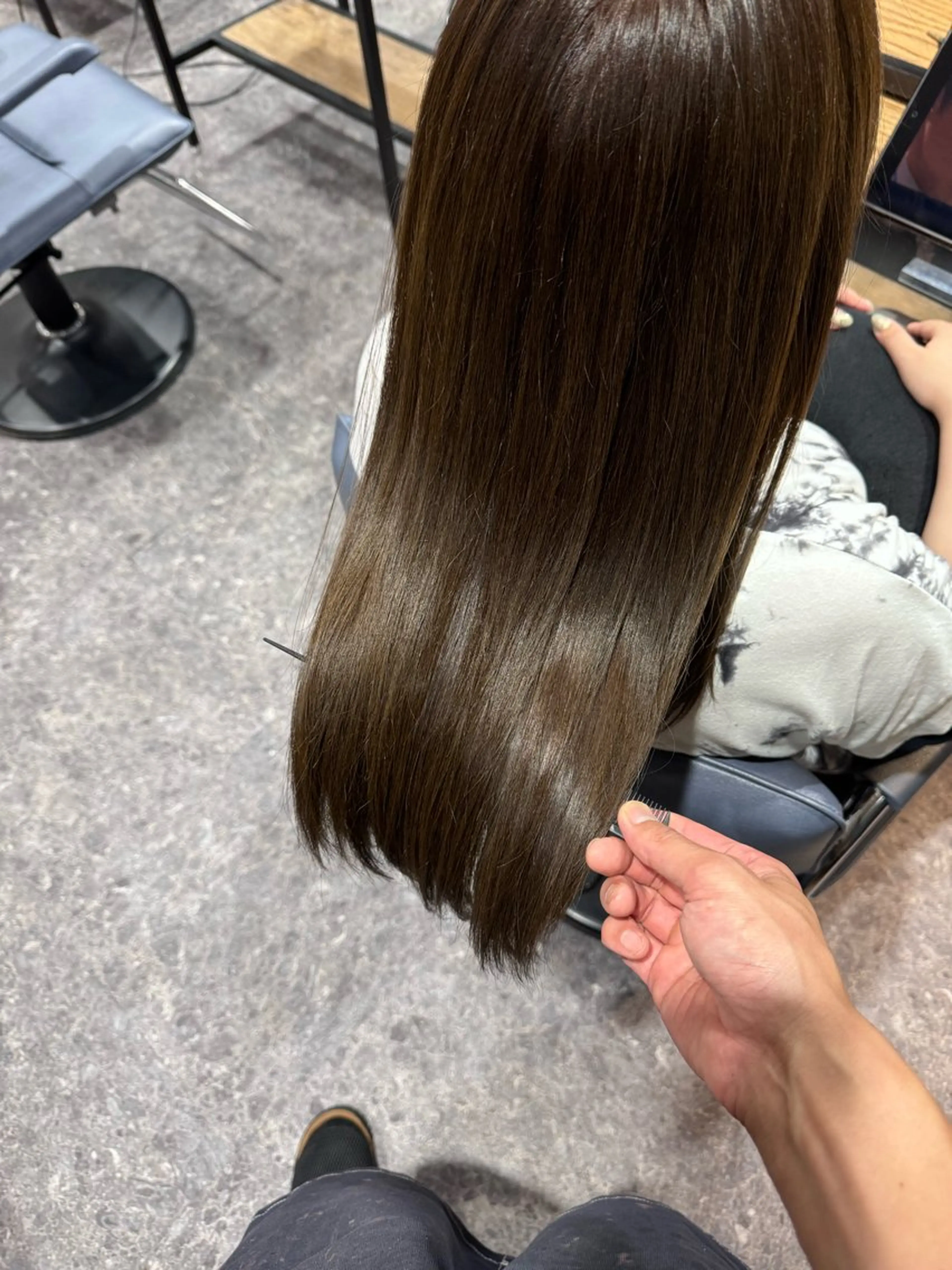 セミロング カラー ブリーチ イルミナカラー 髪質改善 縮毛矯正 カット ヘアカラー トリートメント OAK 中目黒のヘアスタイル