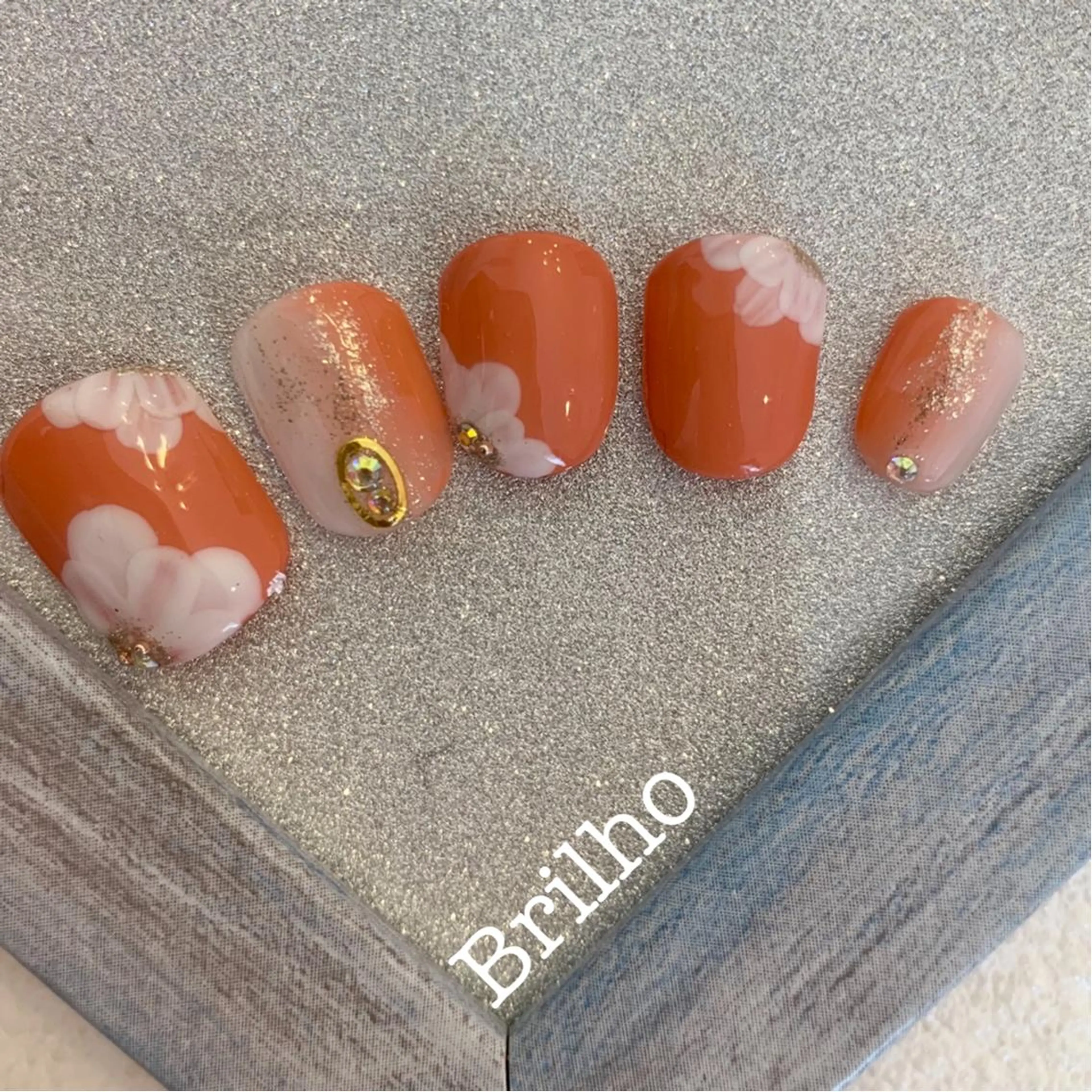 ネイル Brilho SERIHOのネイルデザイン