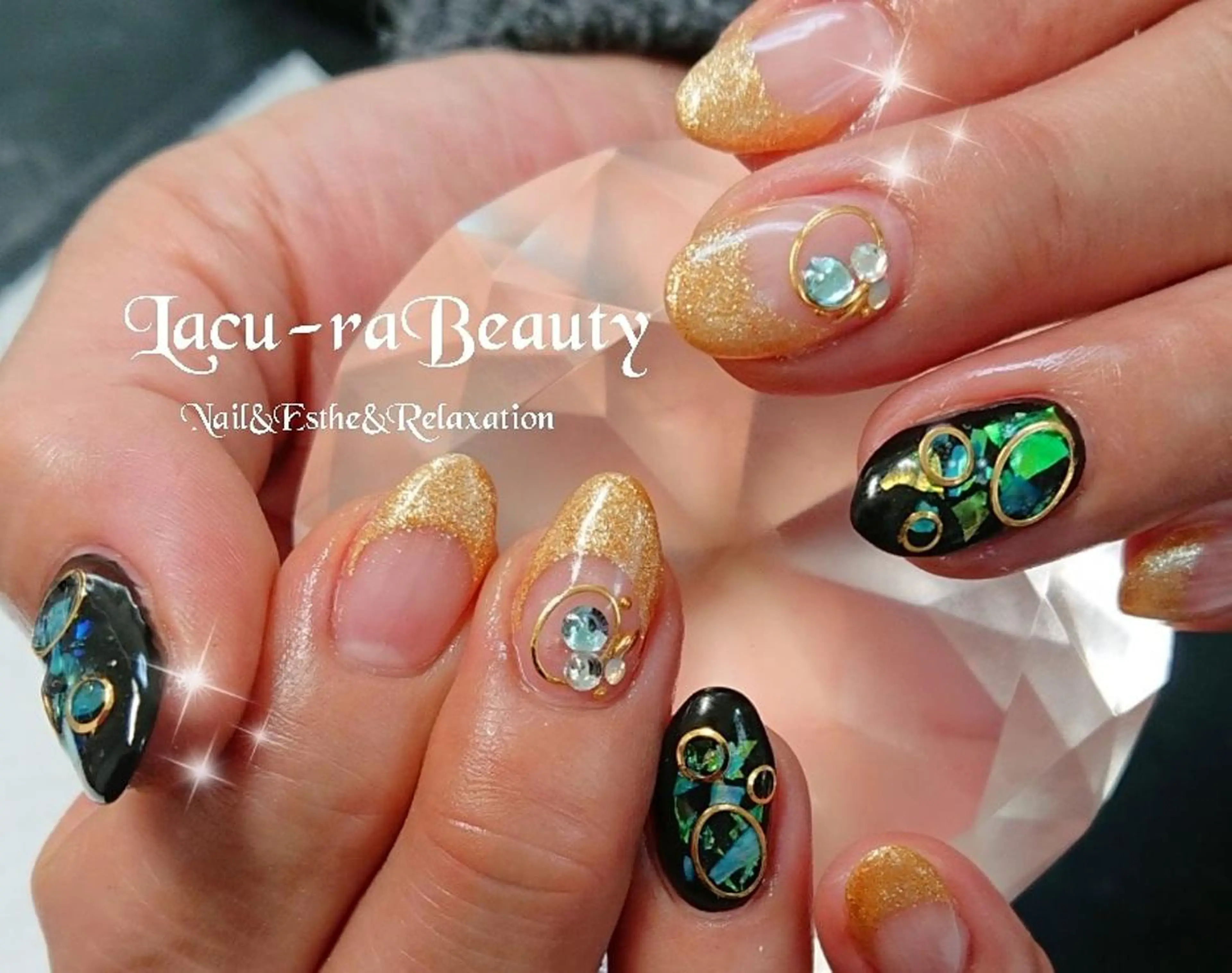 ネイル 小顔と腸の専門店 ラクーラビューティのエステ・リラクイメージ