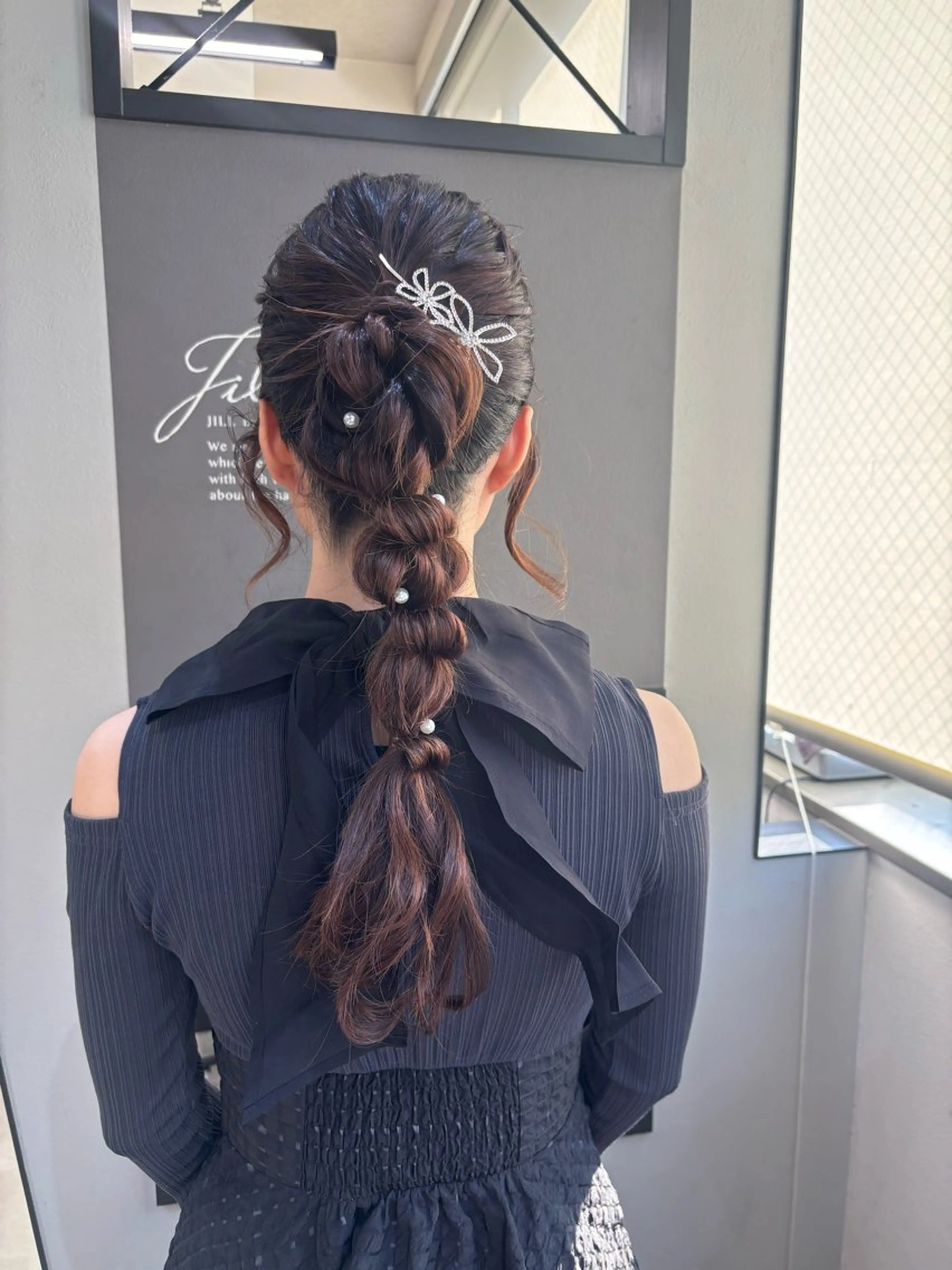 ヘアアレンジ ポニーテール ヘアセット ブリーチなしWカラー ヘアセット菜希のヘアスタイル