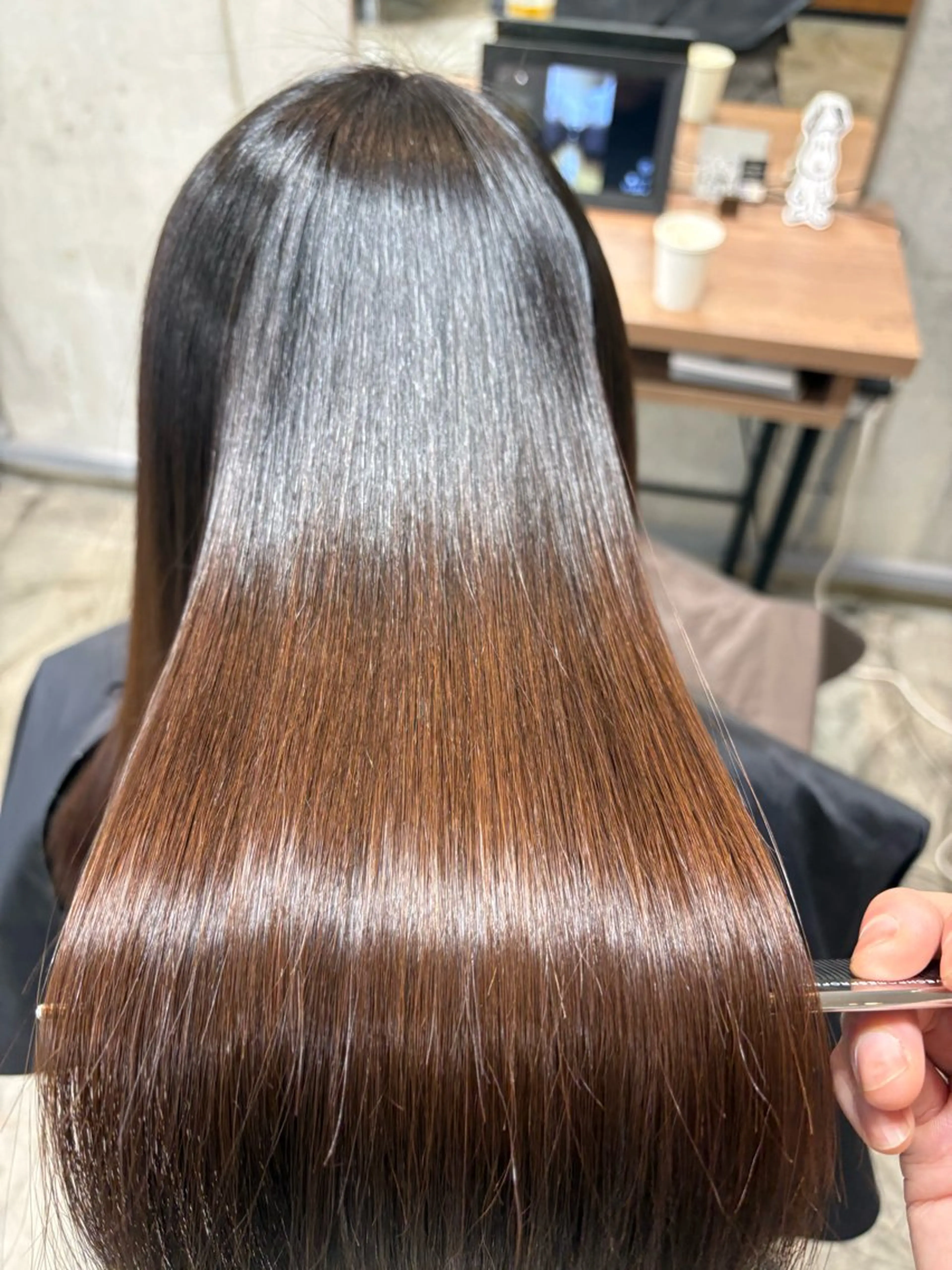 ミディアム ＆SONS hiroのヘアスタイル