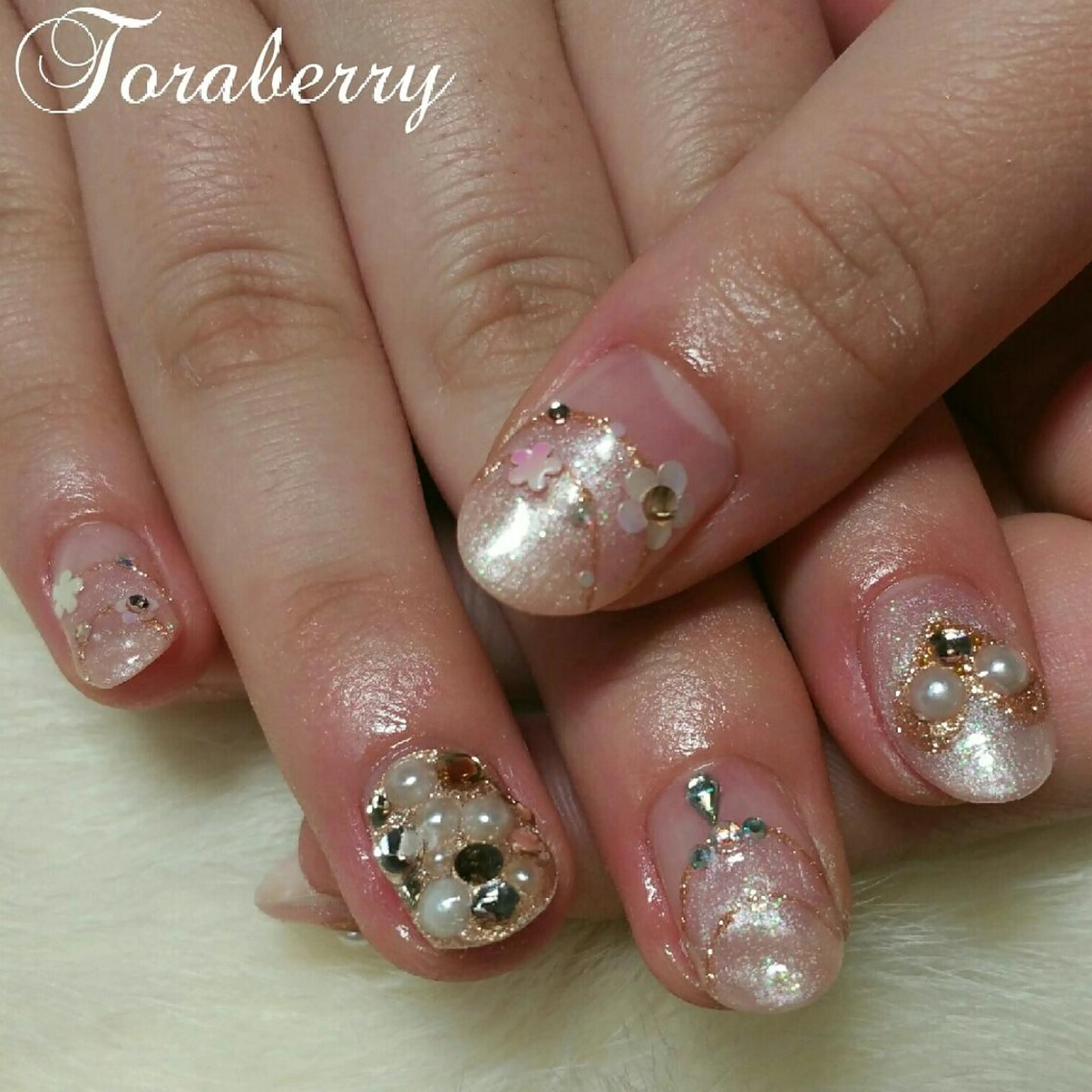 ネイル アートネイル 持ち込み ストーンネイル ネイリスト なつみのネイルデザイン