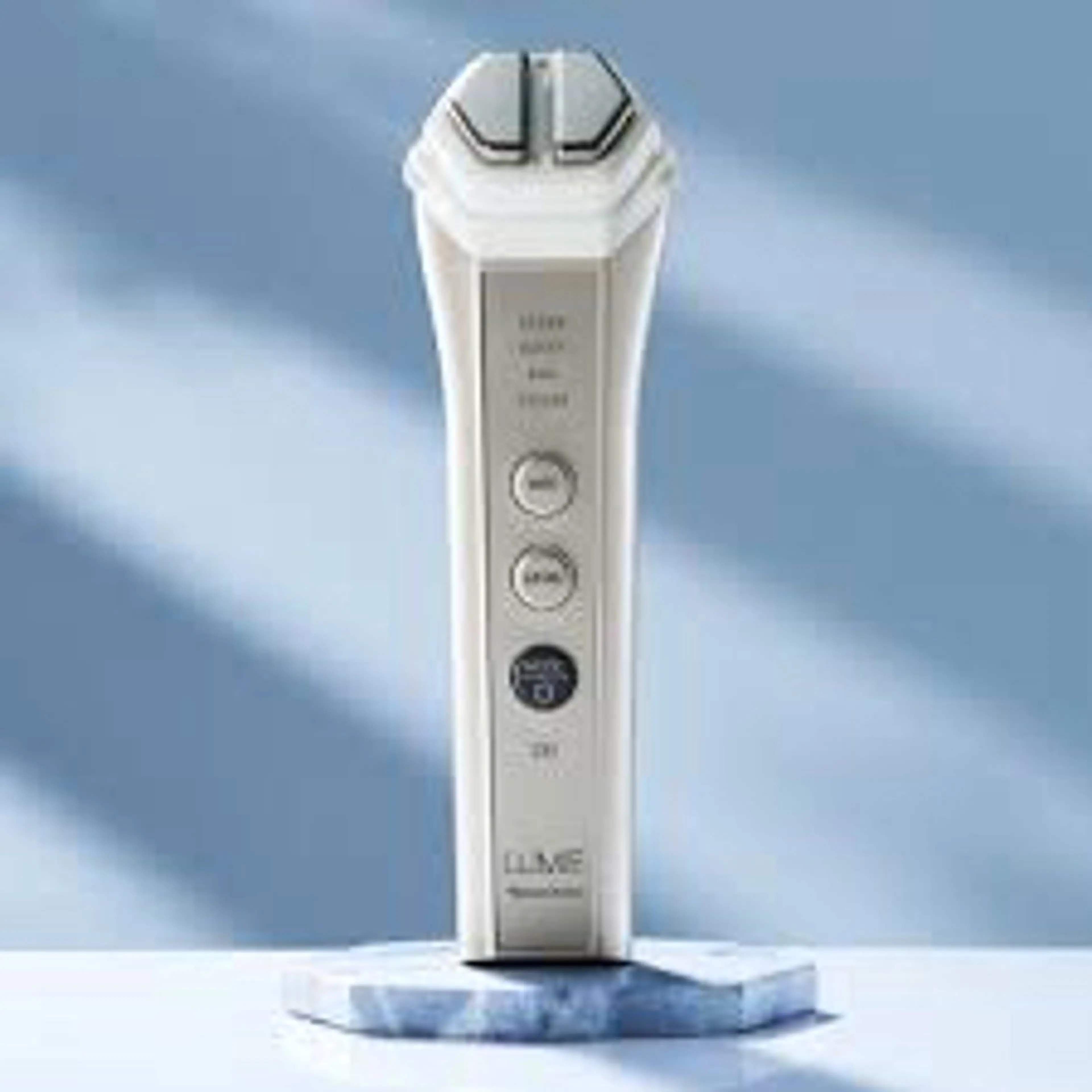 大人気美顔器🌟ルミエ エステ！の写真