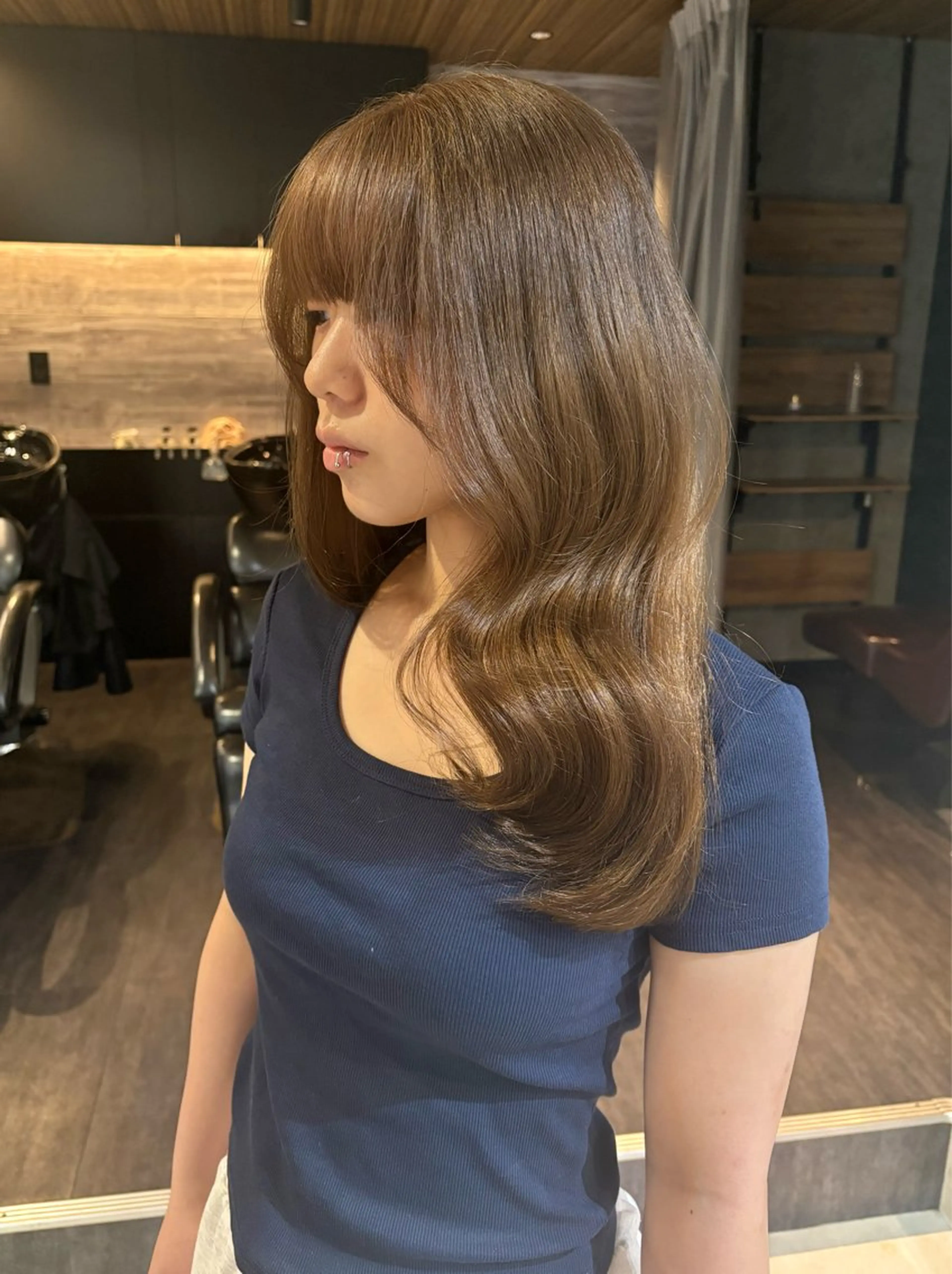 セミロング レイヤーカット/韓国 /艶髪/ダブルカラーのヘアスタイル