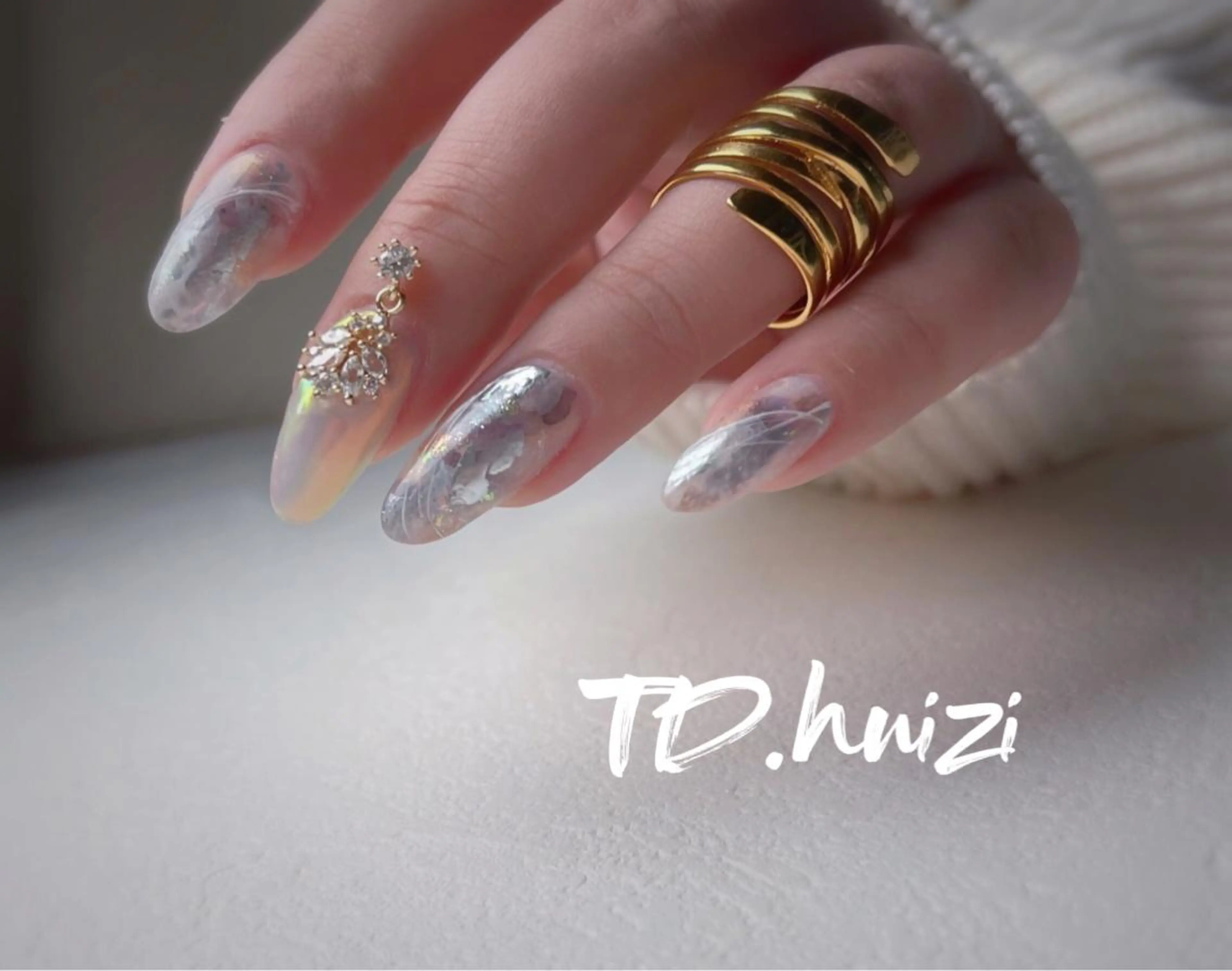 セミロング めぐみのネイルサロン スタッフ練習のネイルデザイン