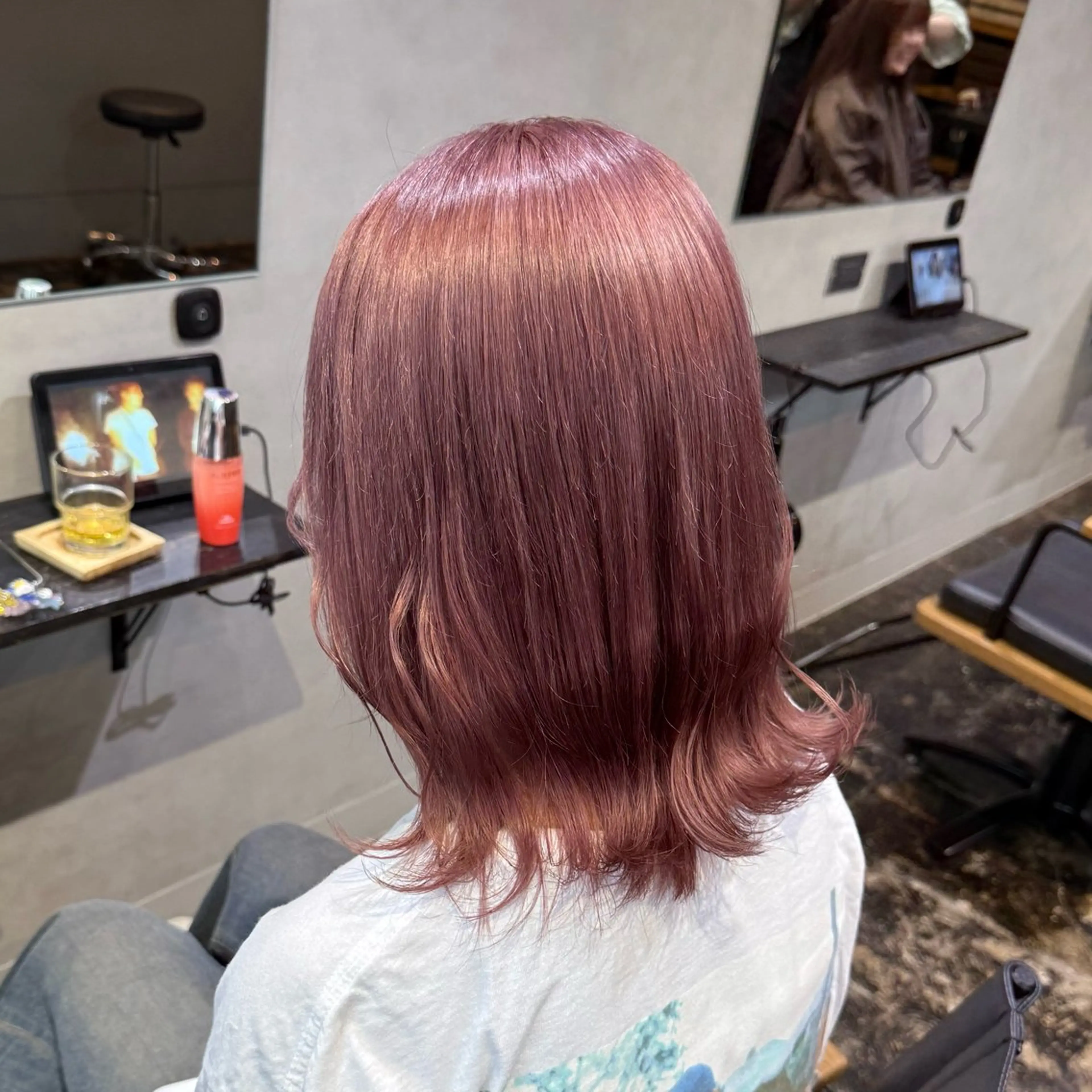 ミディアム カラー ピンクカラー カット ヘアカラー トリートメント 透明感カラー/パーマ 🌀アオノのヘアスタイル