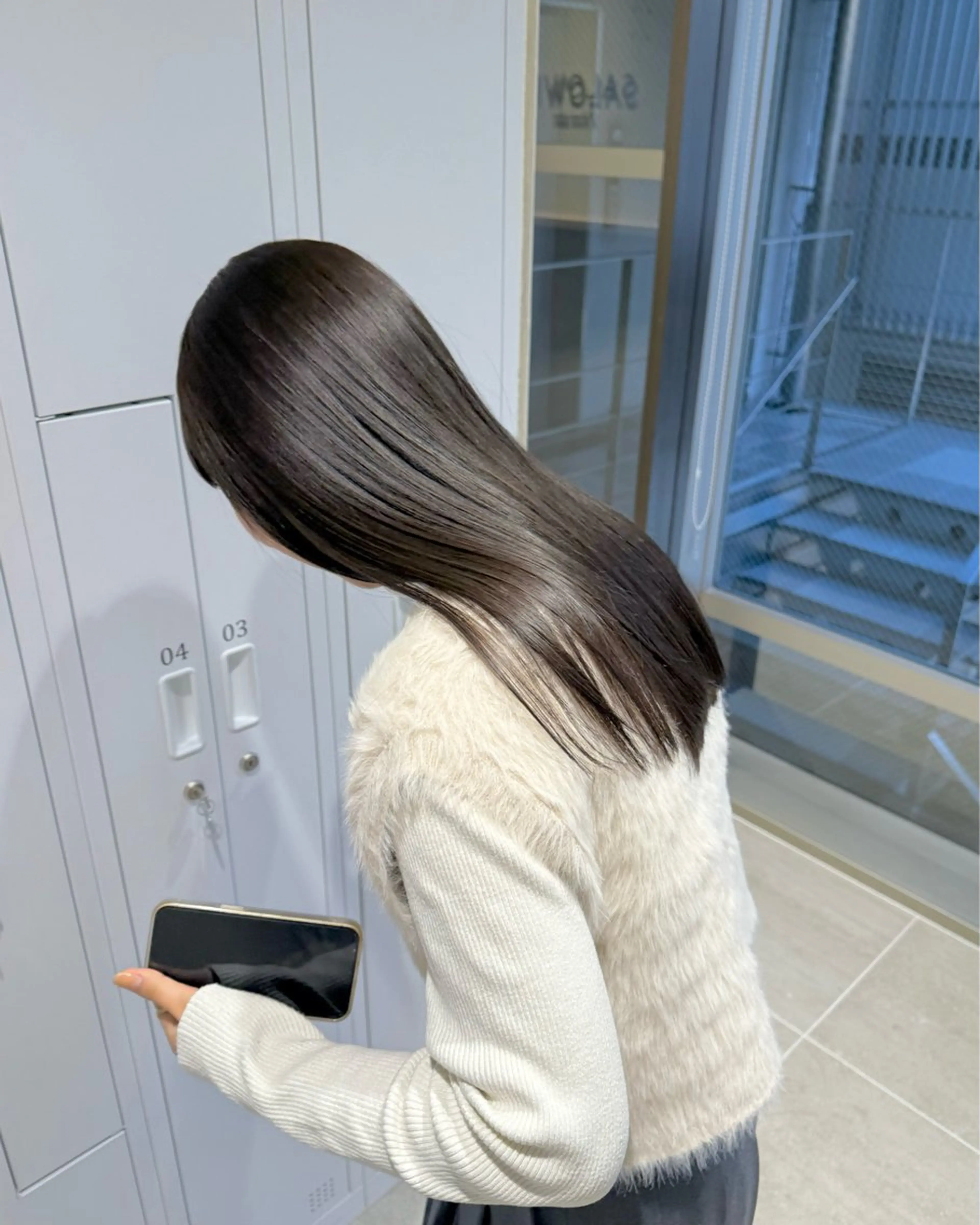 セミロング ヘアカラー トリートメント くすみベージュカラー 🪻HARUKAのヘアスタイル