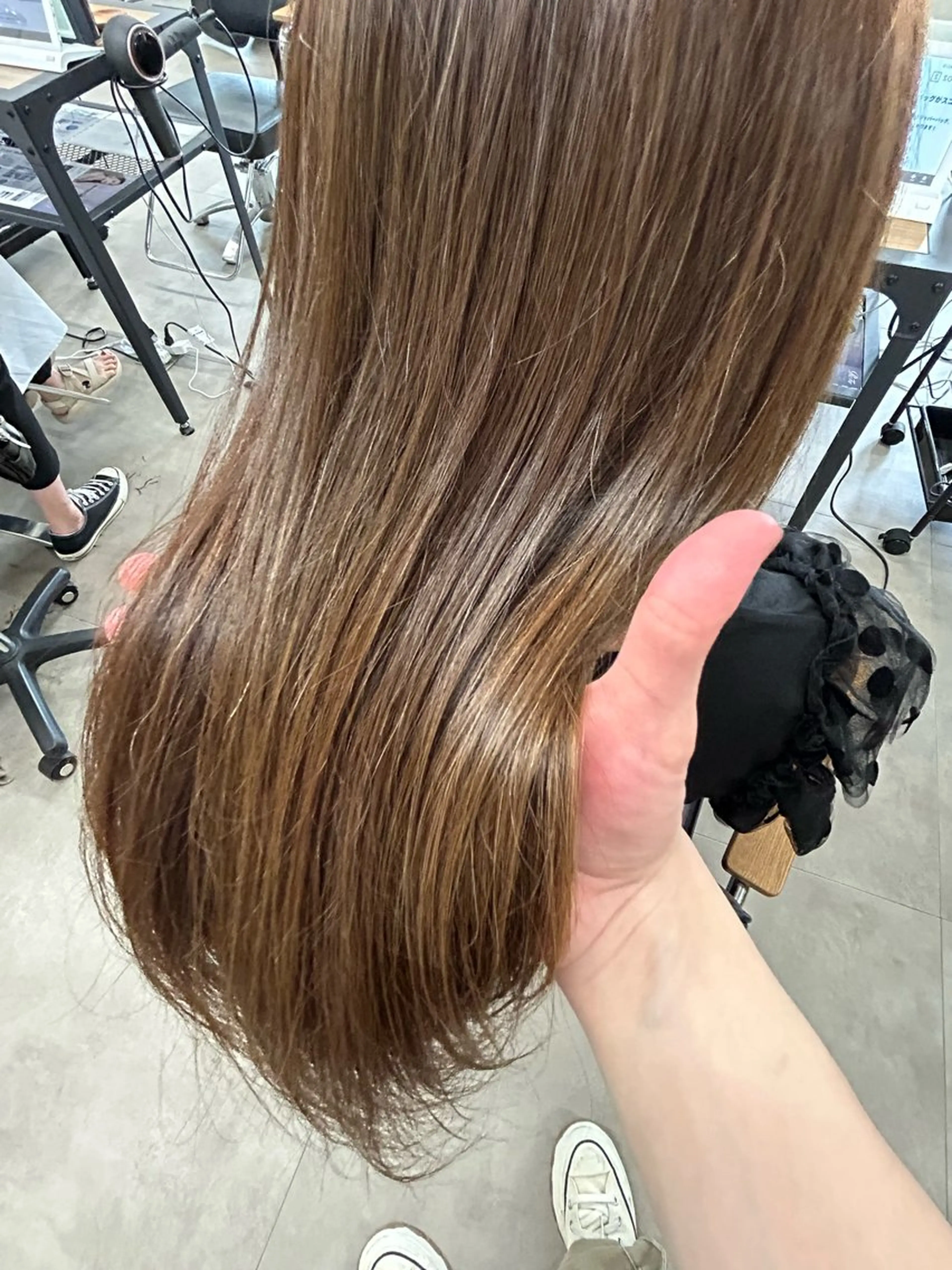 カラー 秦 海来のヘアスタイル