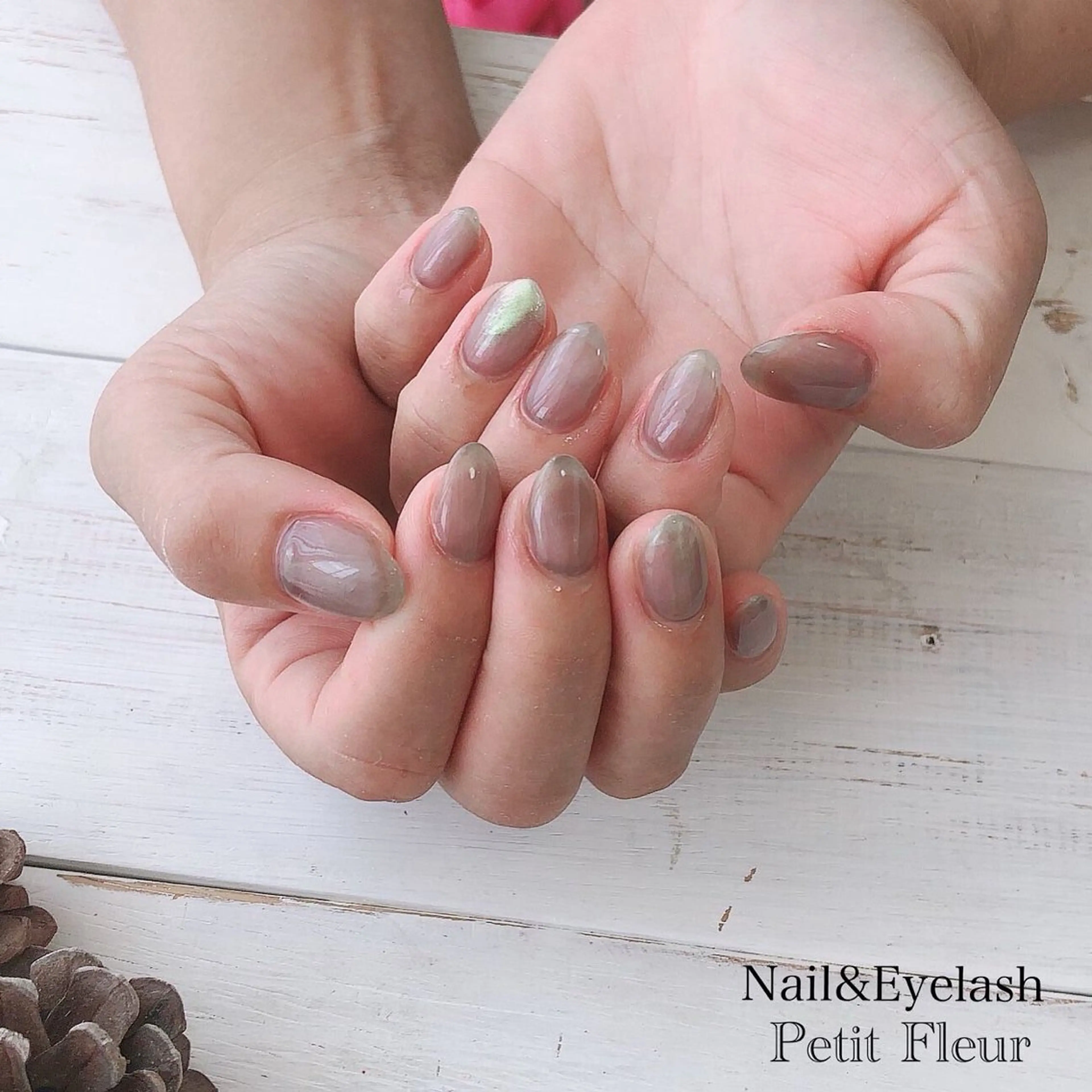 ネイル Petit Fleur所属・青柳 亜梨奈のマツエク・マツパデザイン