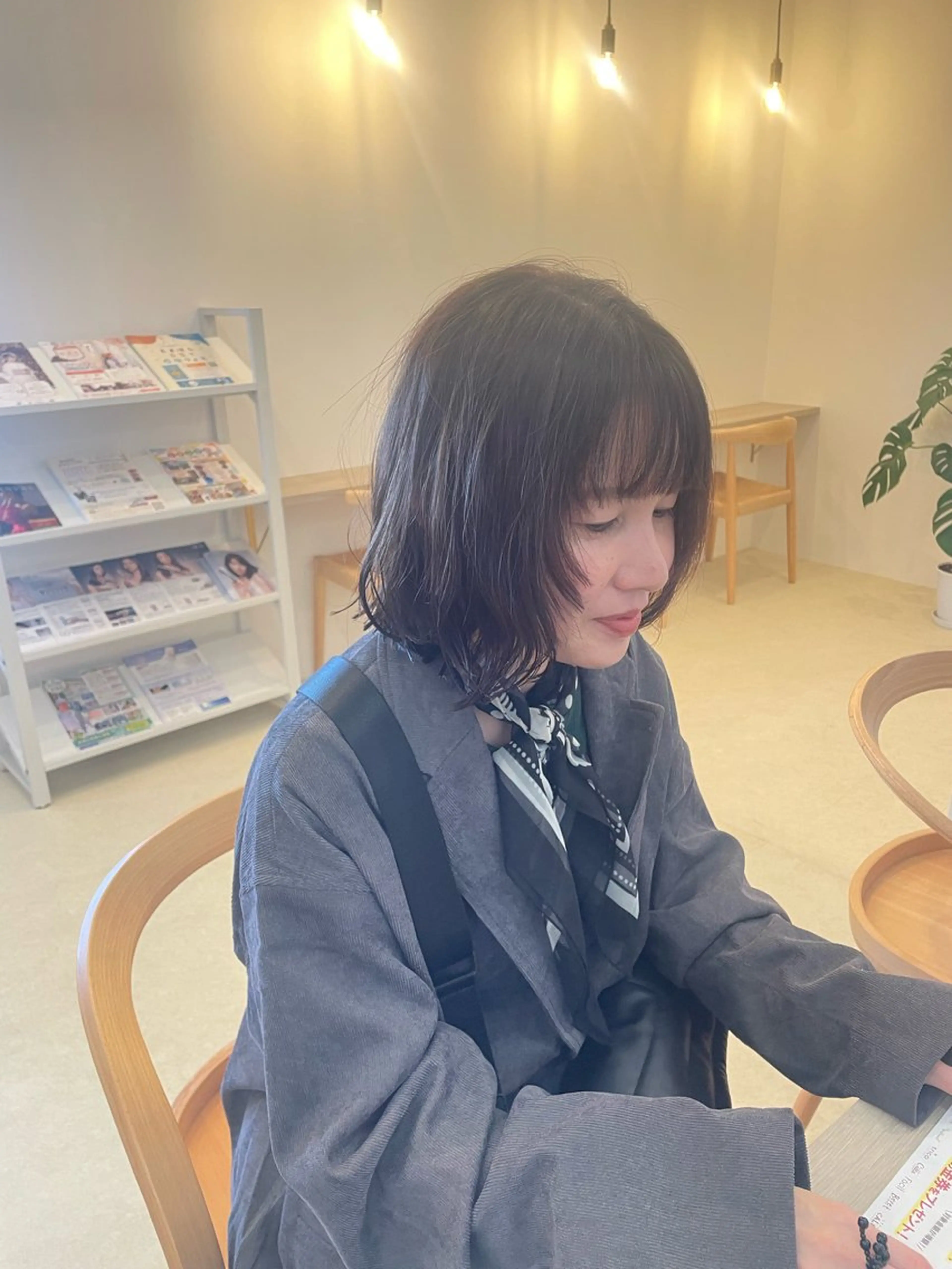 ミディアム ルプラボウ/日野 /ショート/レイヤーのヘアスタイル