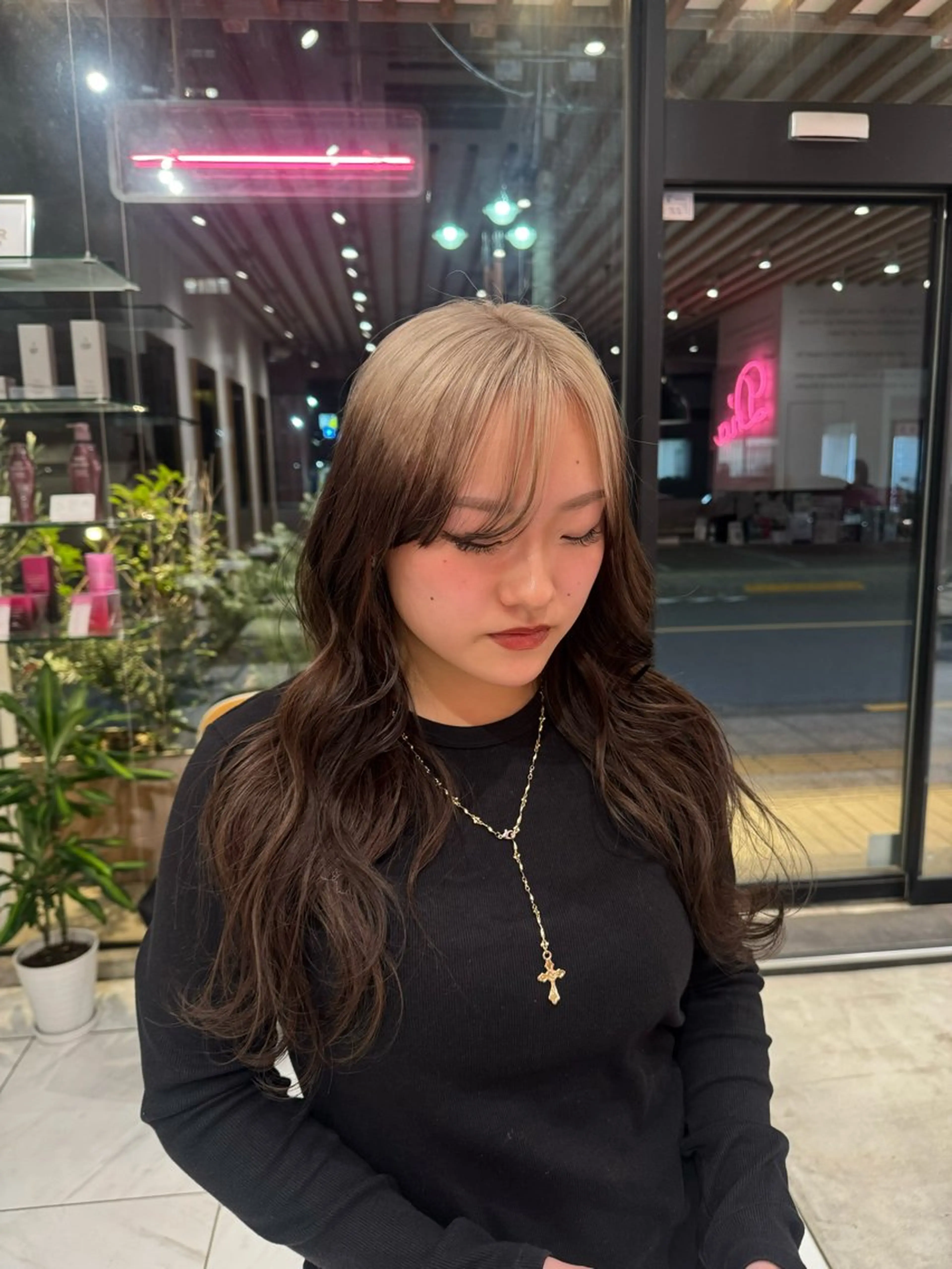 ロング カラー ベージュカラー ブラウンカラー デザインカラー ホワイトベージュ ヘアカラー アオヌマミユ☁️ /ボブ/ハイトーン/のヘアスタイル