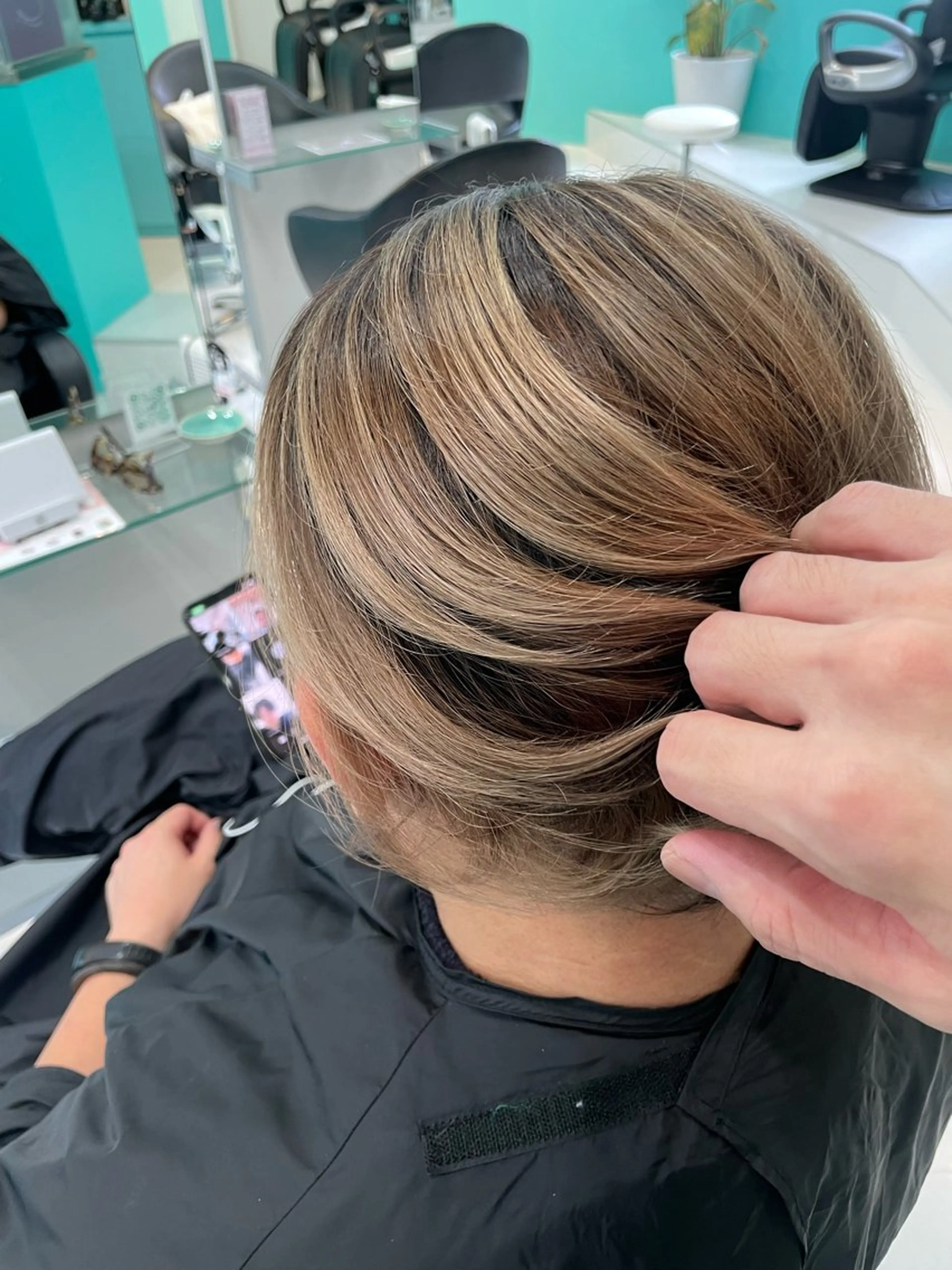 ショート カラー バレイヤージュ ブリーチ ダブルカラー レイヤーカット ヘアカラー 🫧ショート/ボブ 池袋西口・泡渕✂️のヘアスタイル