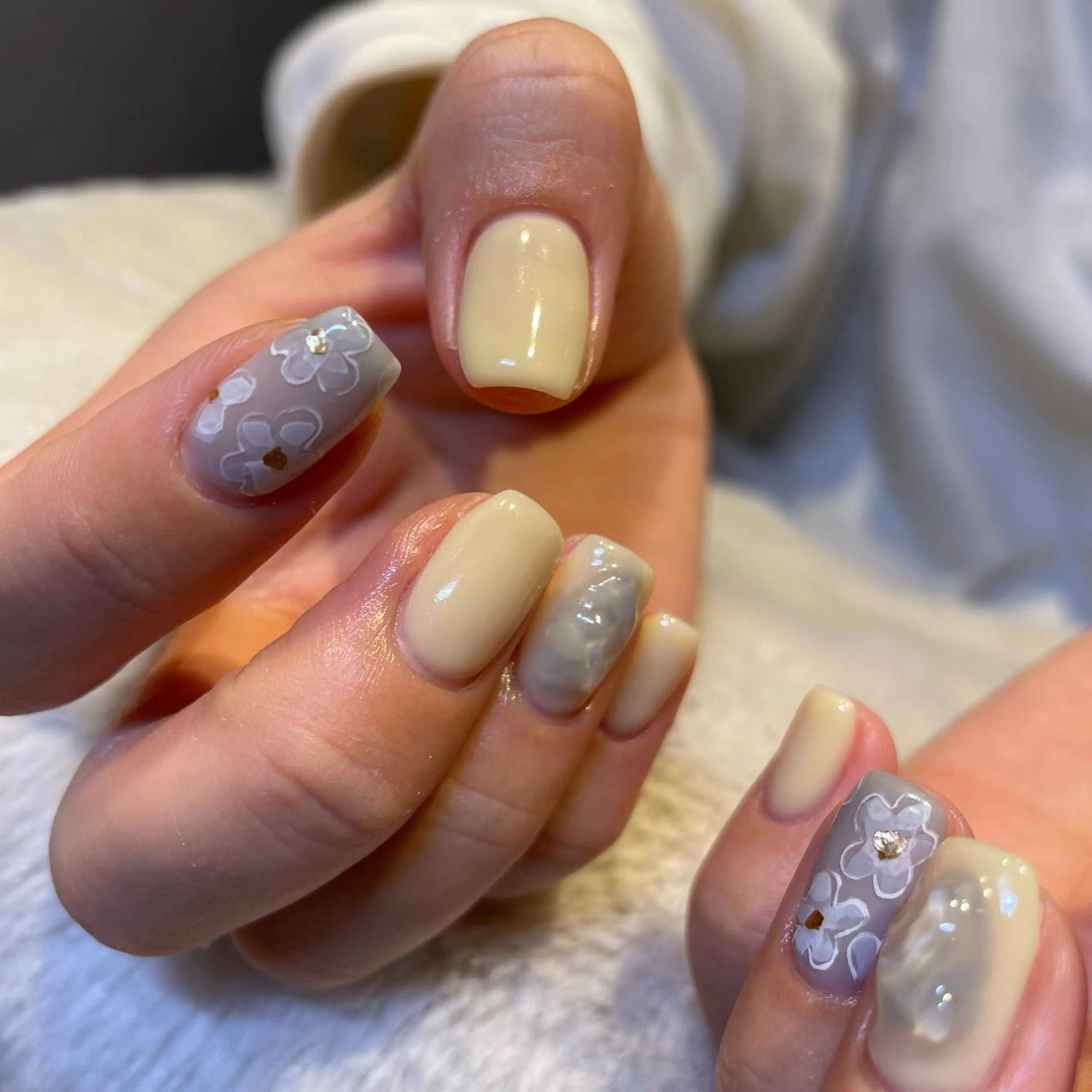 ネイル パステルネイル 黄色 ハンドネイル MIUNail YUMIのネイルデザイン