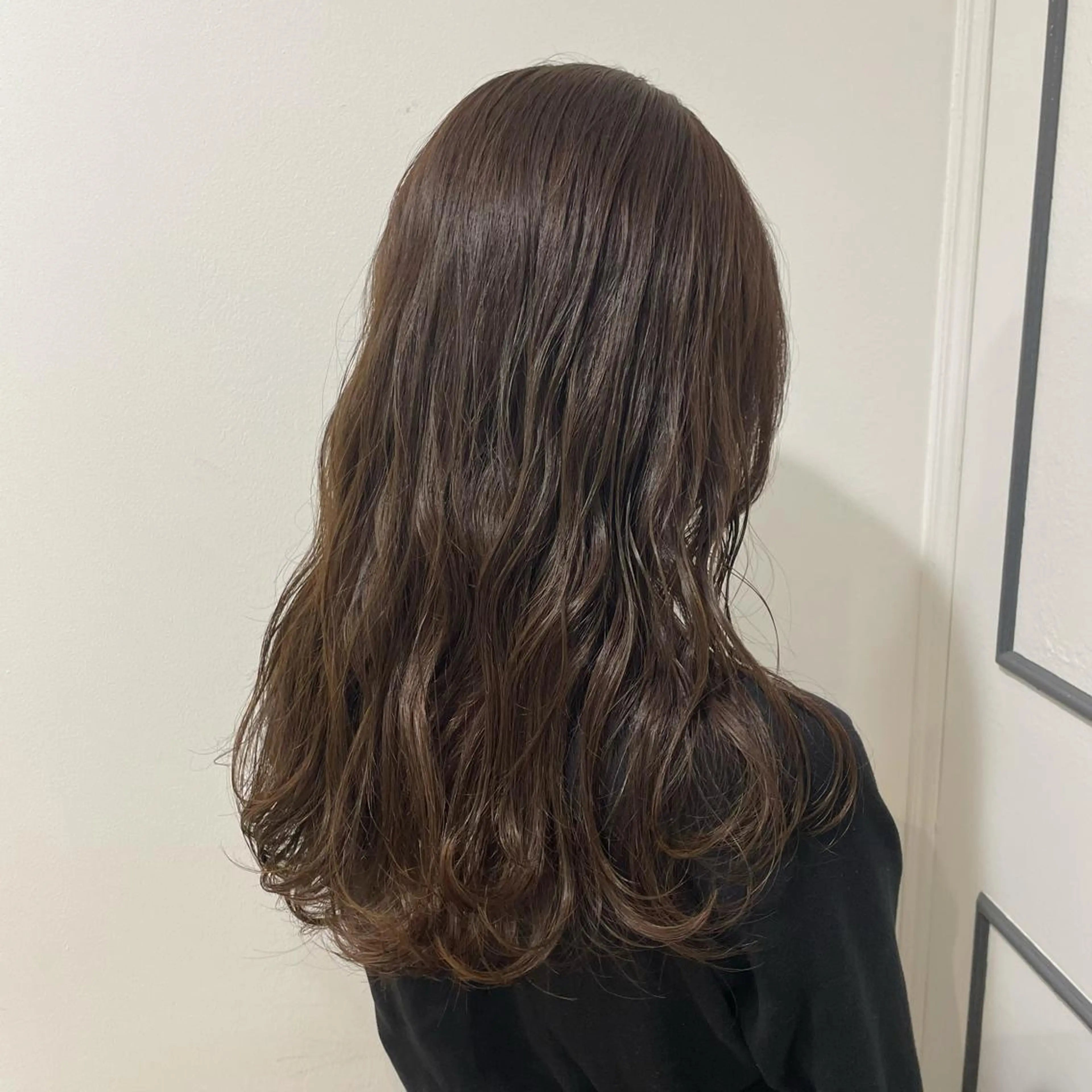 ロング カラー アッシュ アッシュブラウン ブラウンカラー . AYUKAのヘアスタイル
