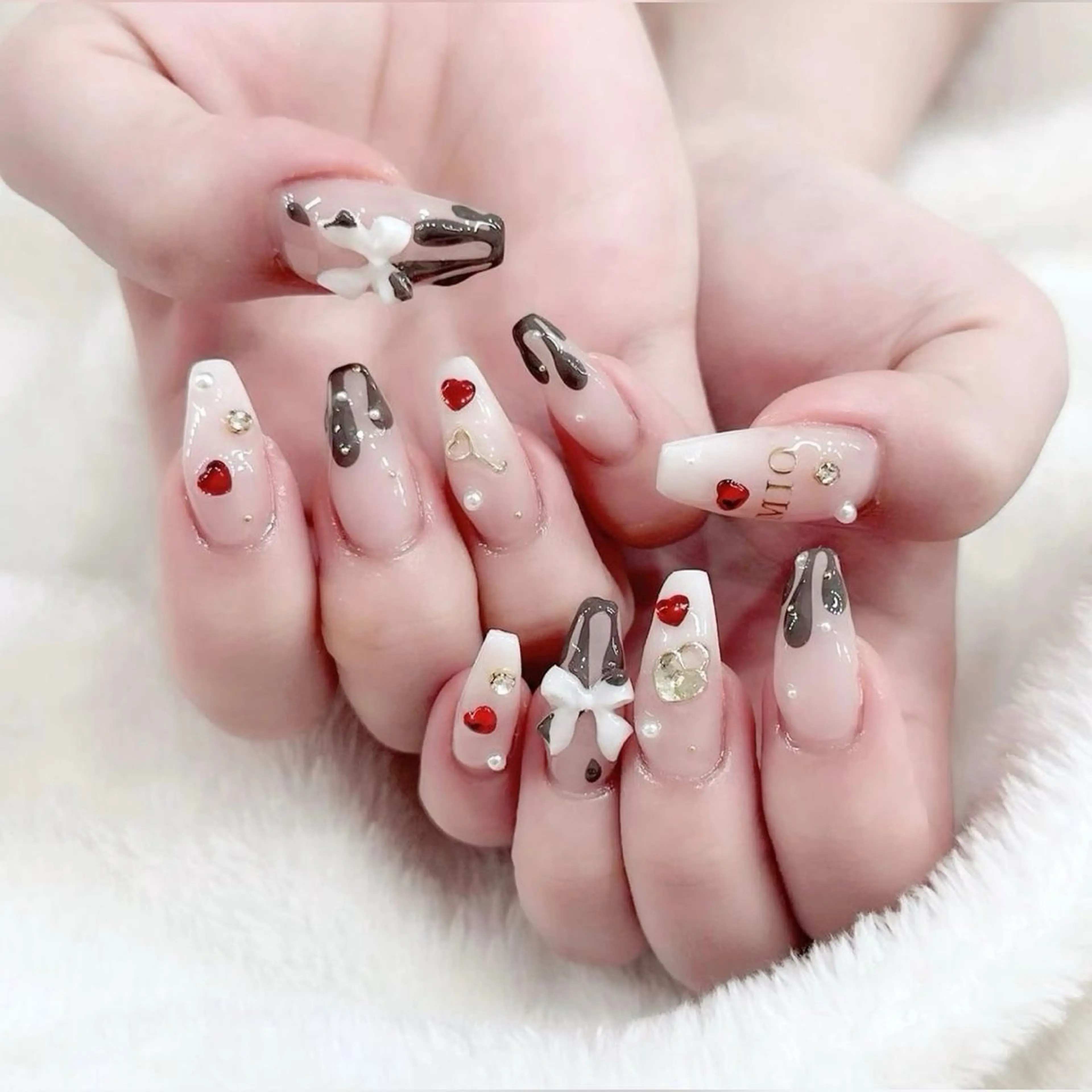 ネイル フレンチネイル ロングネイル マグネットネイル スカルプネイル スーパーロングネイル ハンドネイル ハンドケア Nihonthy Nail 新宿のネイルデザイン