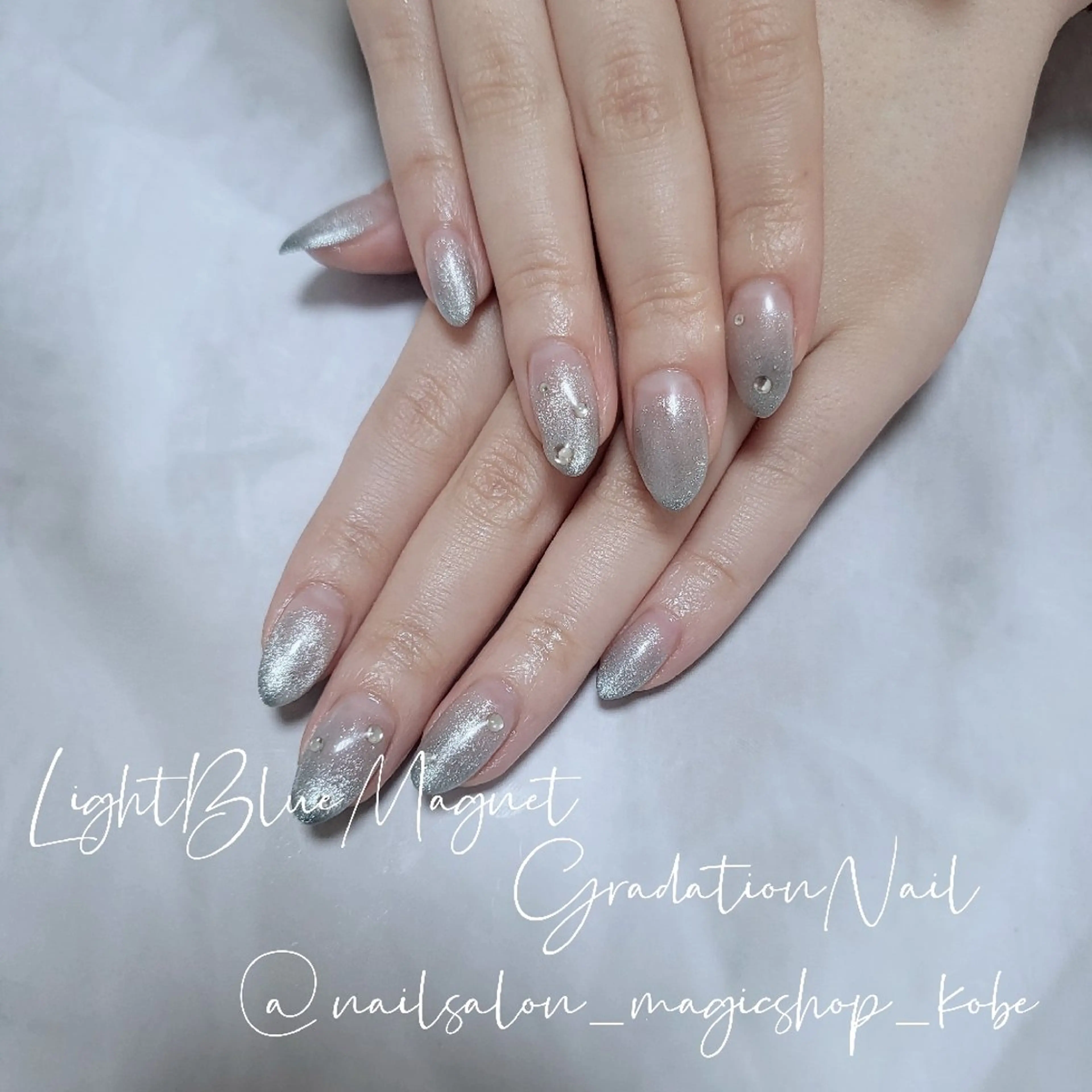 ネイル ブルー ジェルネイル グラデーション 水色 マグネットネイル ハンドネイル Nailsalon MagicShopのネイルデザイン