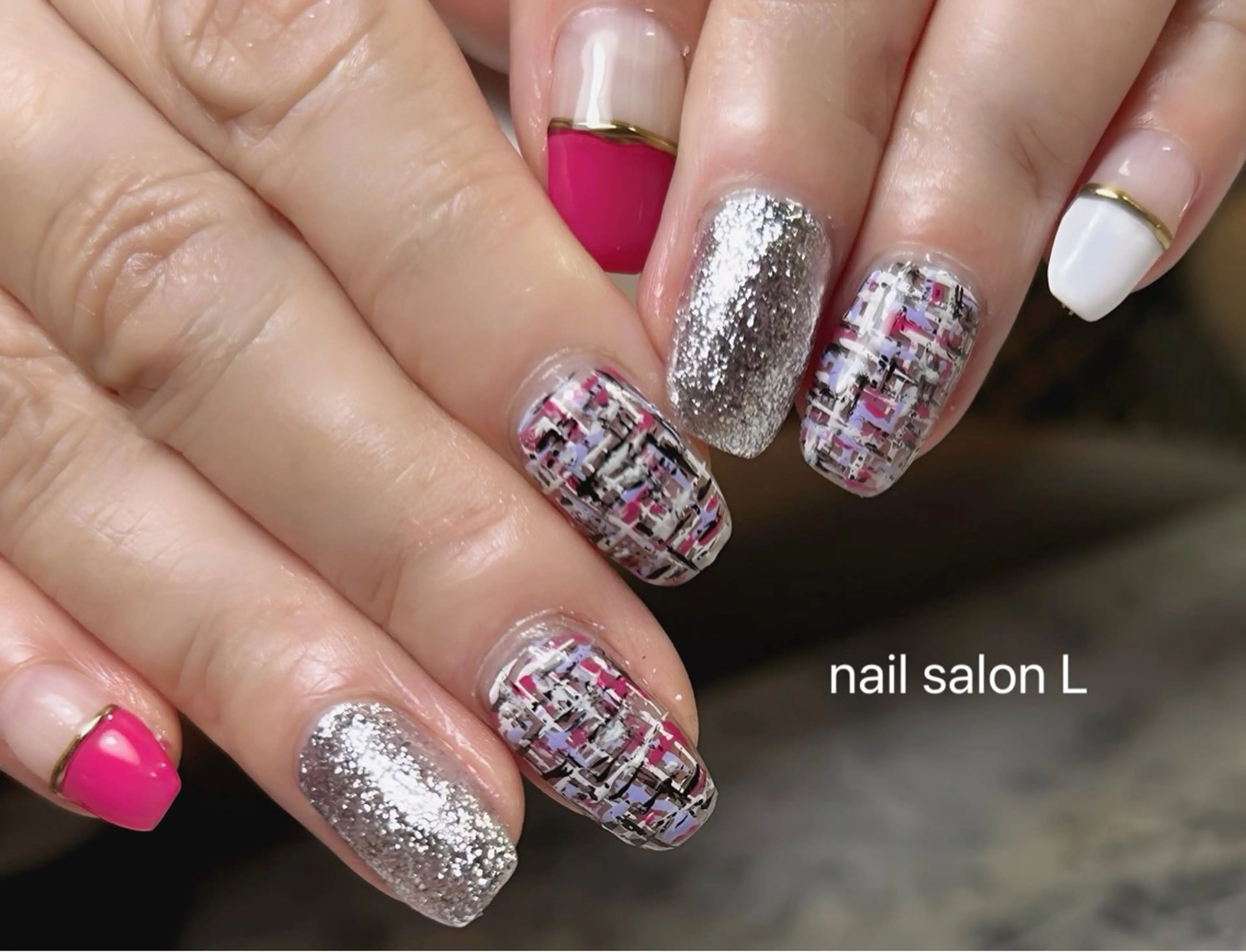 ネイル フレンチネイル 持ち込み ツイードネイル ハンドネイル 吉川市 ネイルサロンLのネイルデザイン