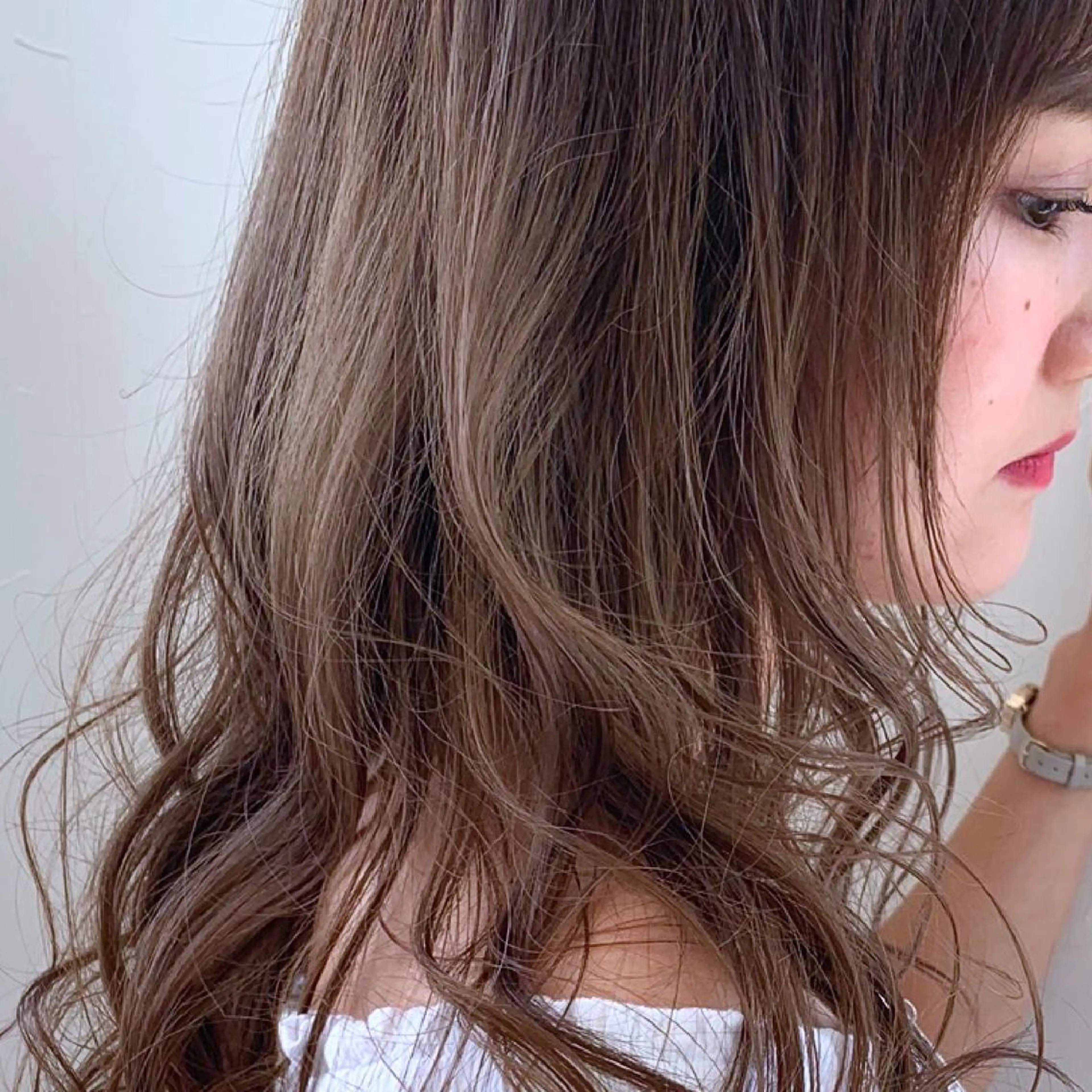 似合わせカラー&カット(プチハイライト、ブリーチ無しのインナーカラーも可能です)の写真