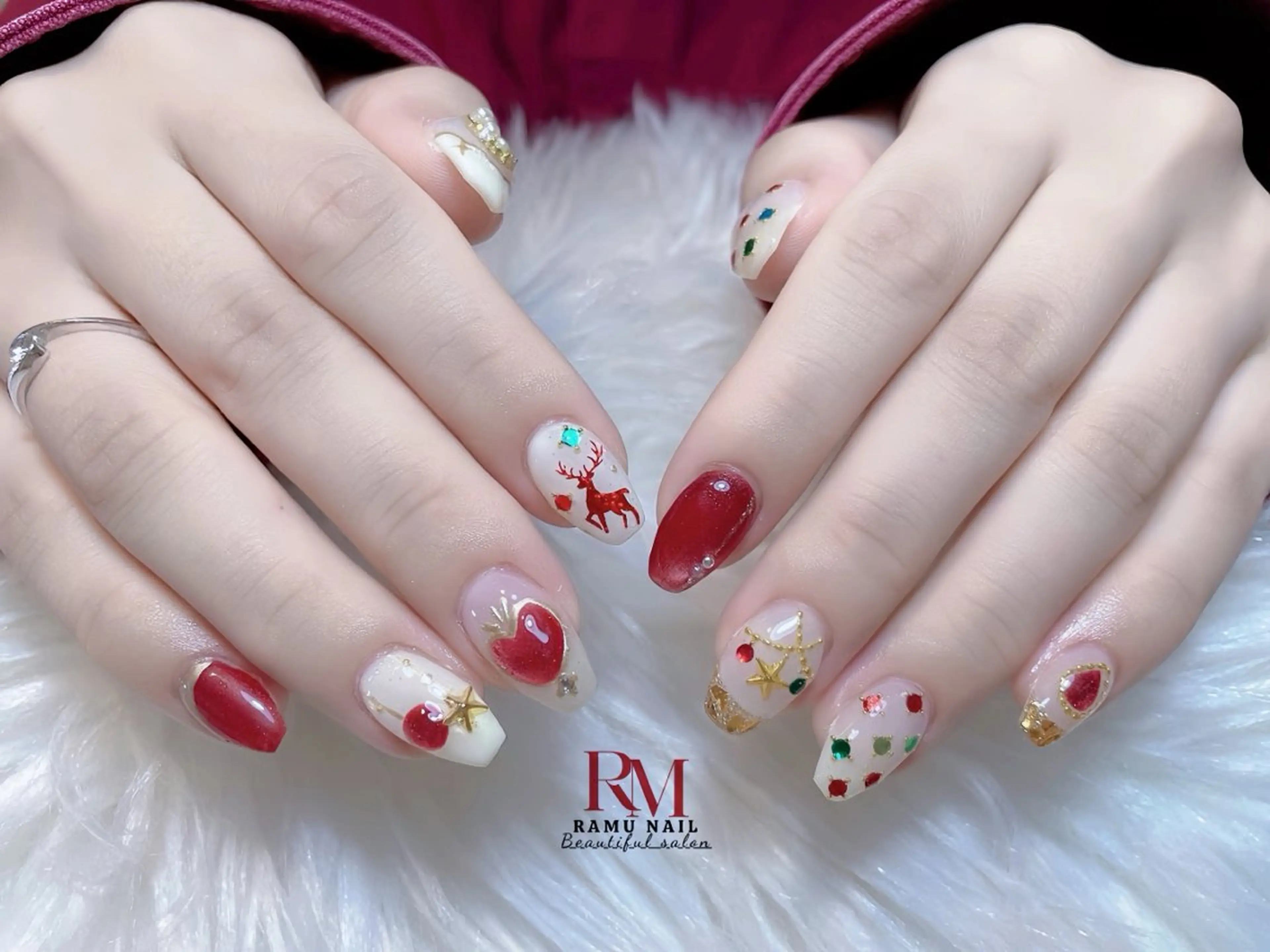 ネイル アートネイル チークネイル フレンチネイル グラデーション キラキラネイル ハンドネイル NEKO Chanのネイルデザイン