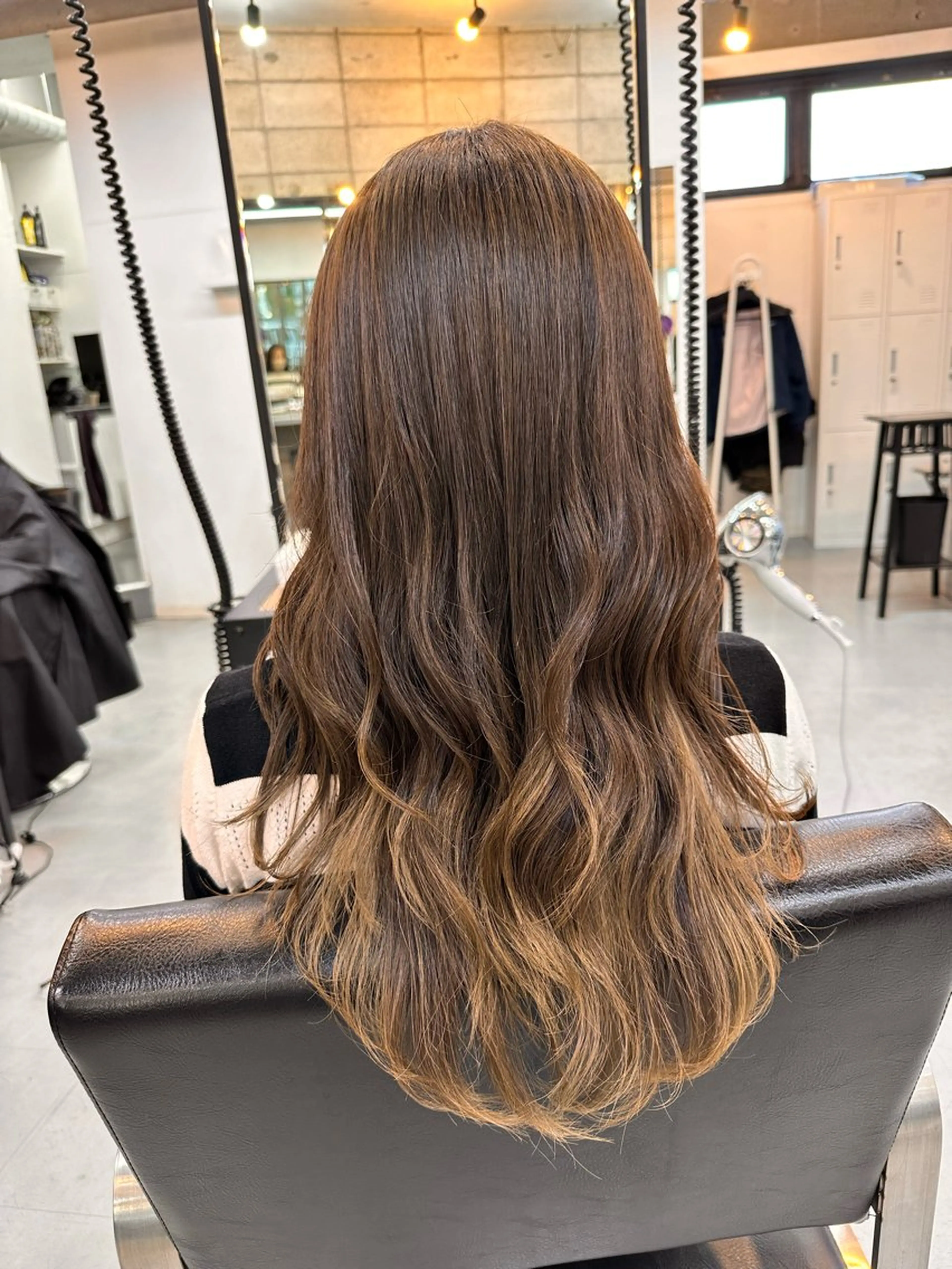 ロング ヘアカラー 透明感カラー KATSURENのヘアスタイル