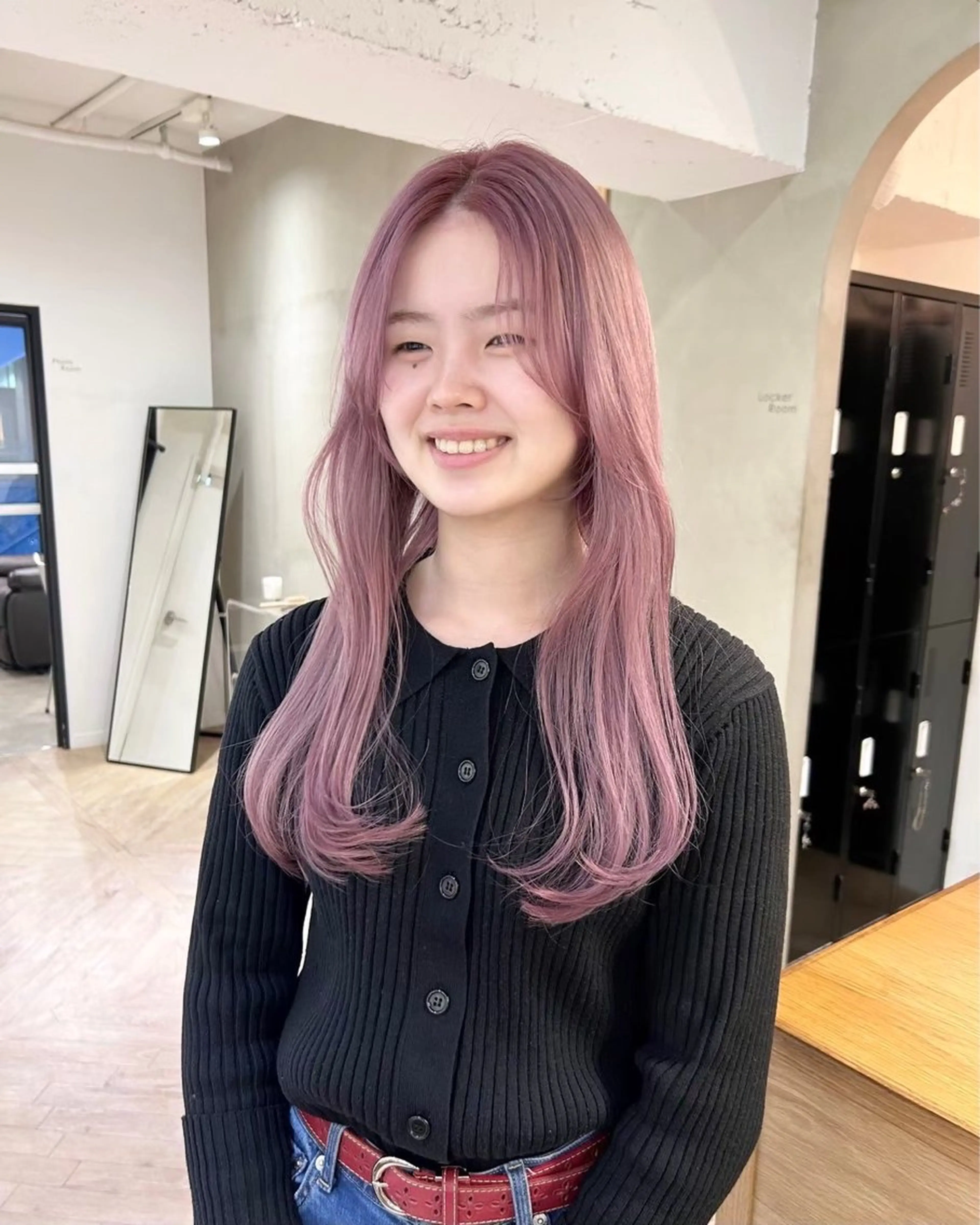 ロング カラー ブリーチ ピンクカラー ヘアカラー 透明感カラー /Shizuki🦤のヘアスタイル