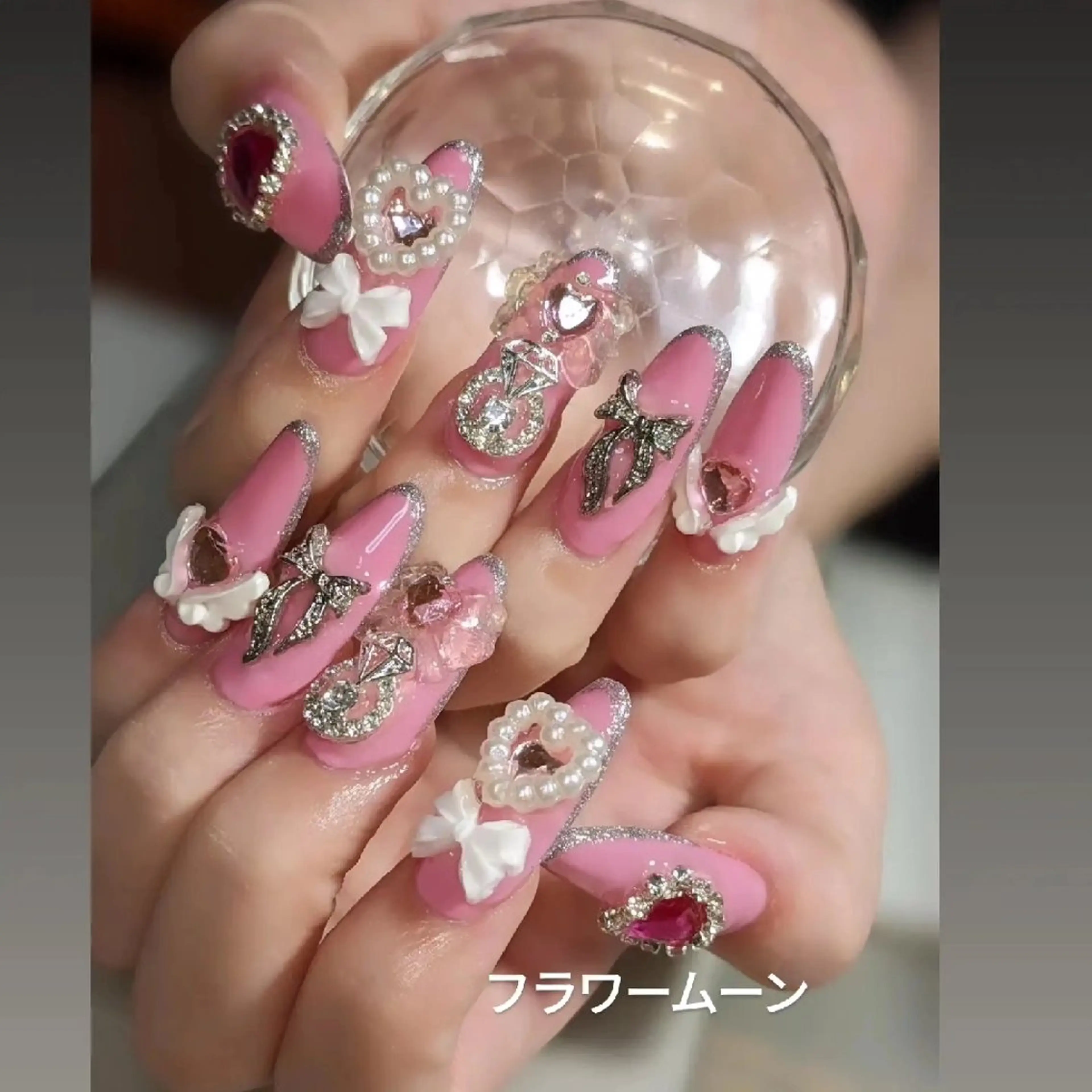 ネイル ハンドネイル ハンドケア フラワー ムーンのネイルデザイン