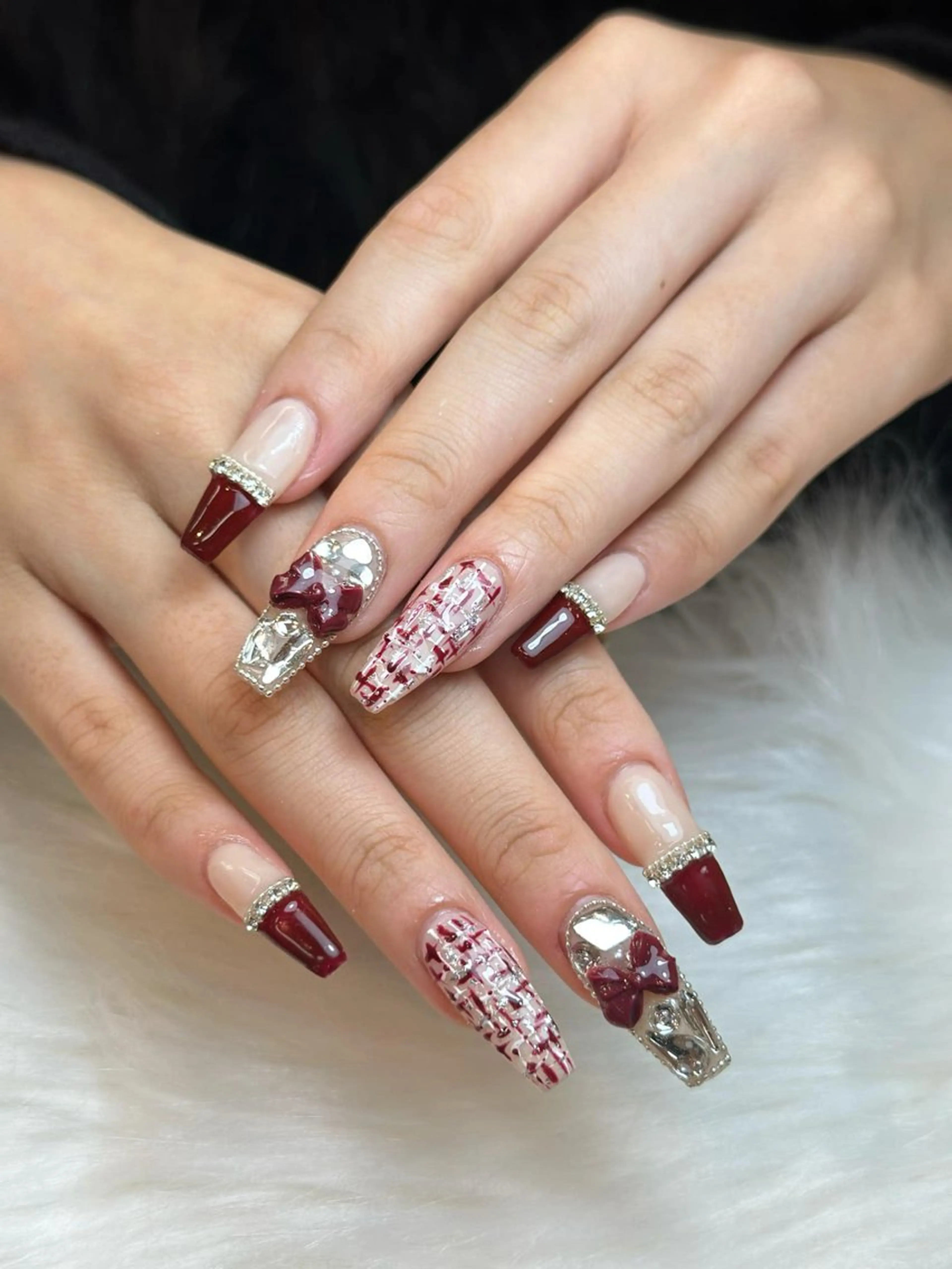 ネイル グラデーション キラキラネイル ワンカラーネイル 冬ネイル Jenn Nail Salonのネイルデザイン