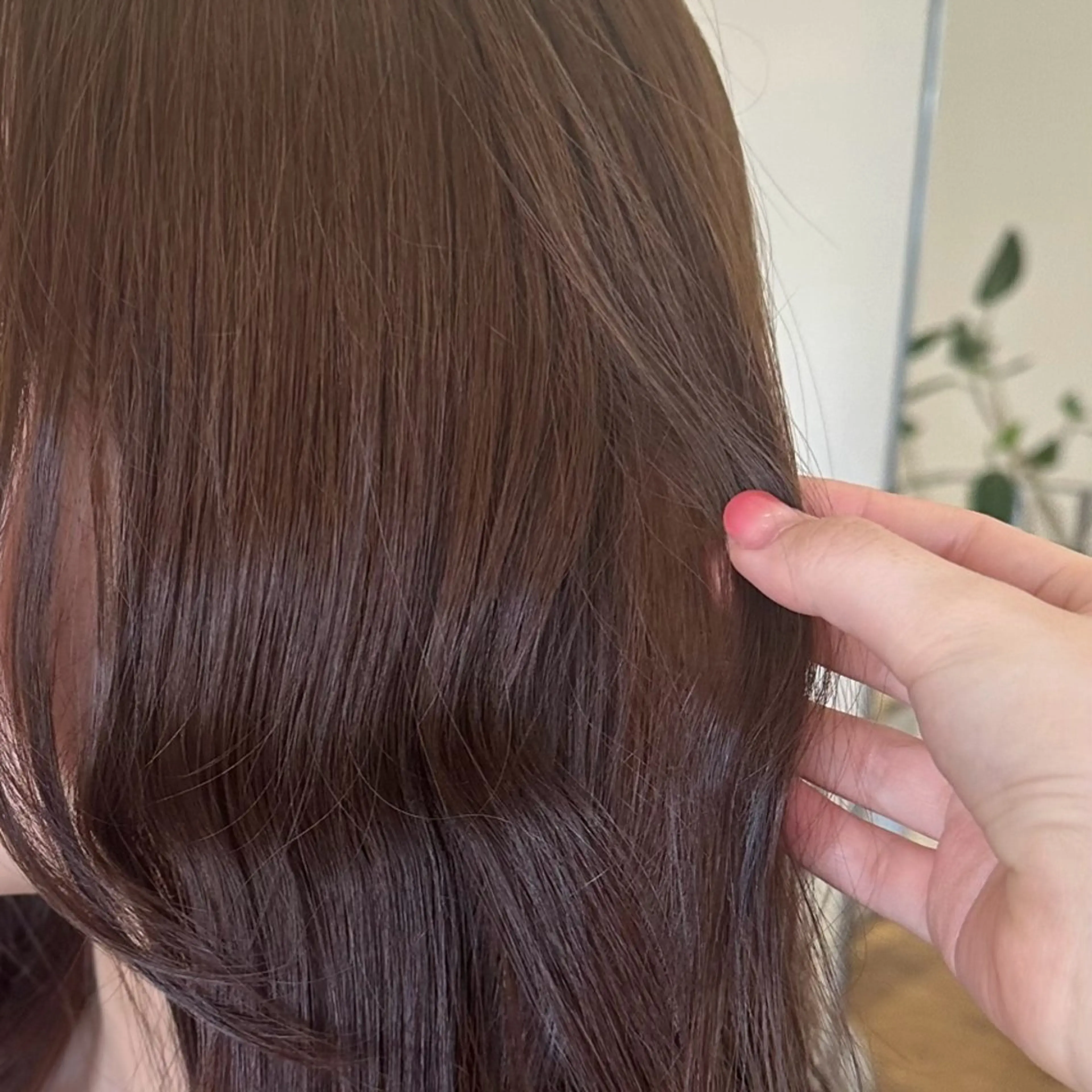 カラー 西澤 希のヘアスタイル