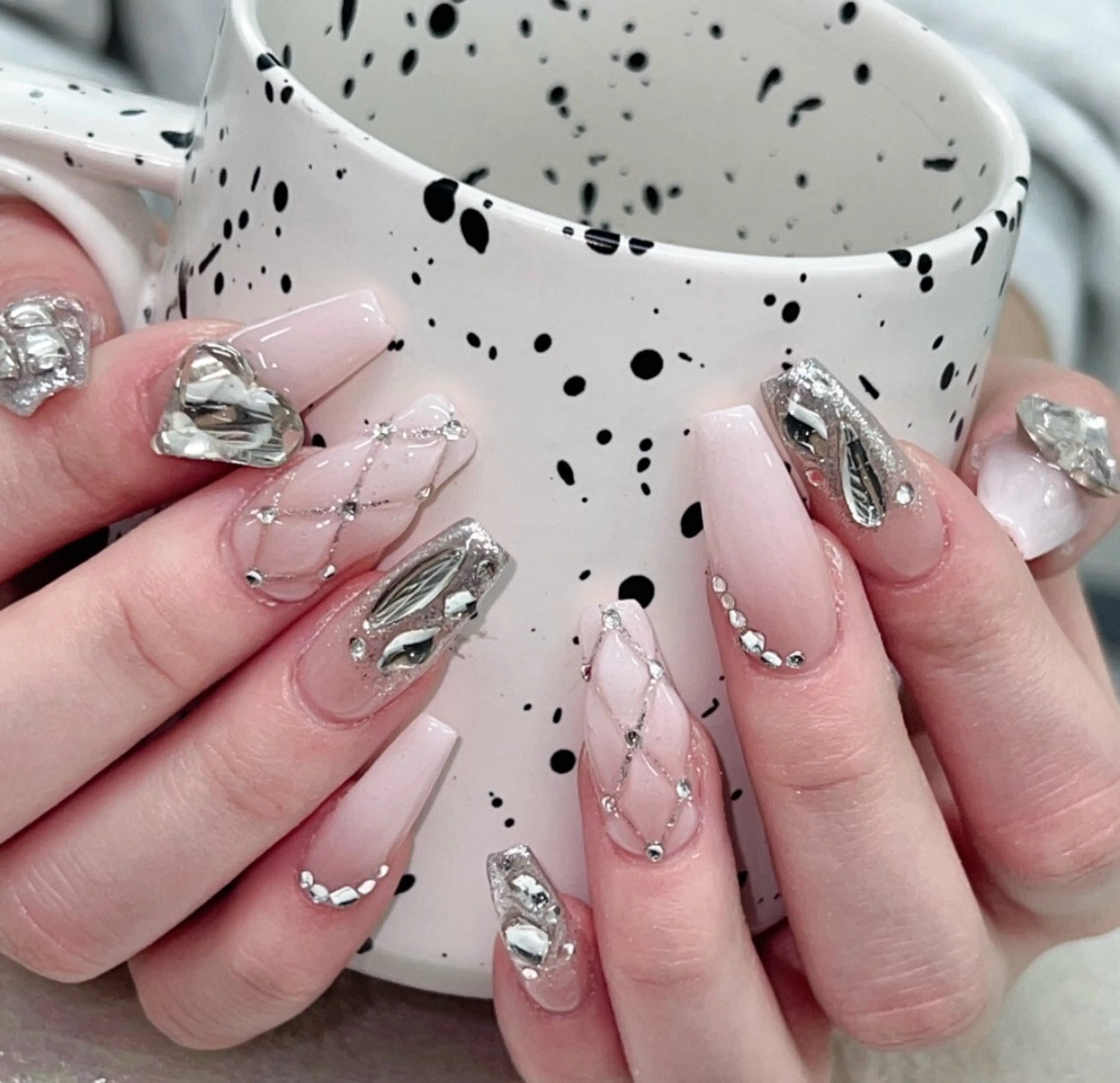 ネイル SARAH ネイルサロン所属・SARAH ネイルサロンのネイルデザイン