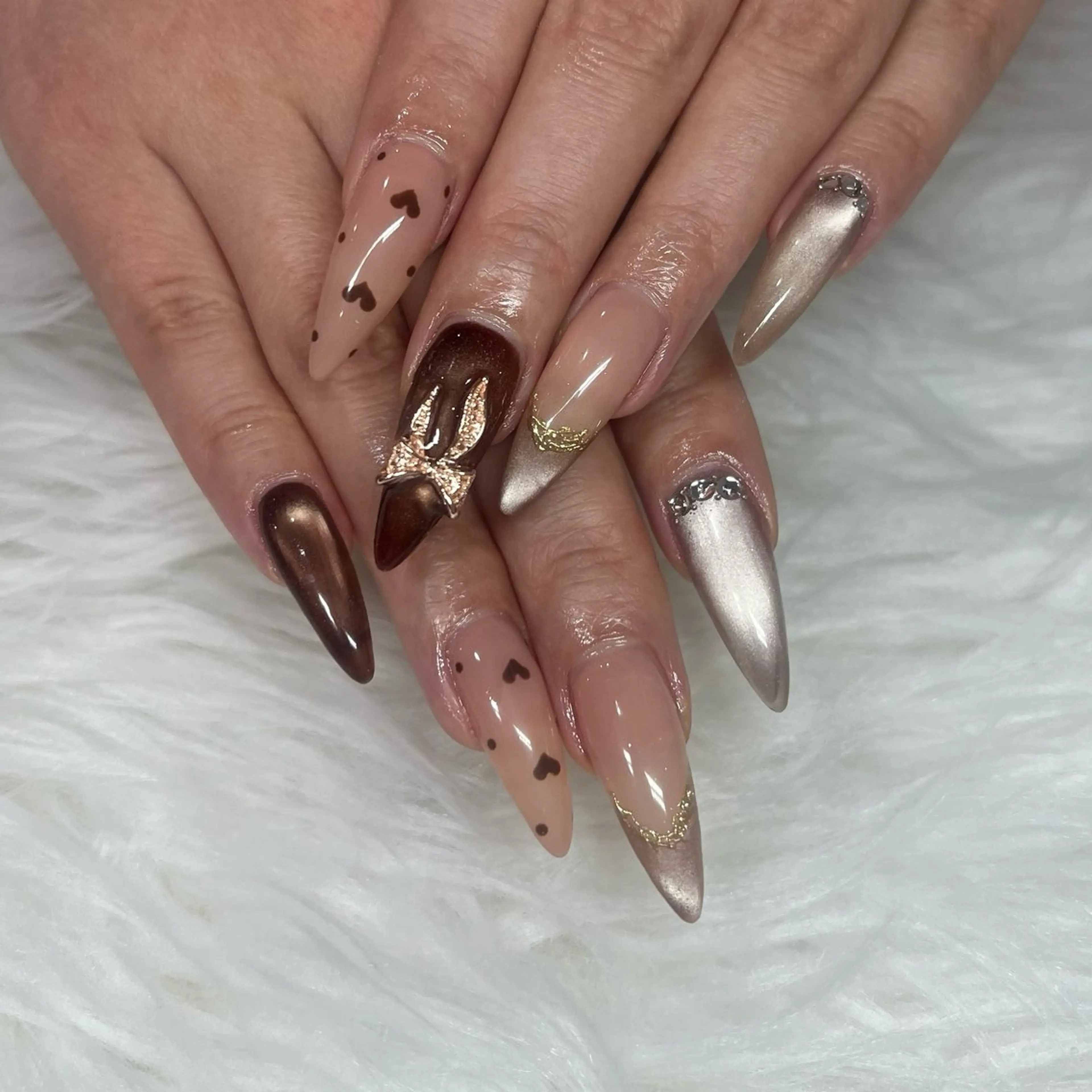 ネイル アートネイル 透明感ネイル ｜mahiru.のネイルデザイン