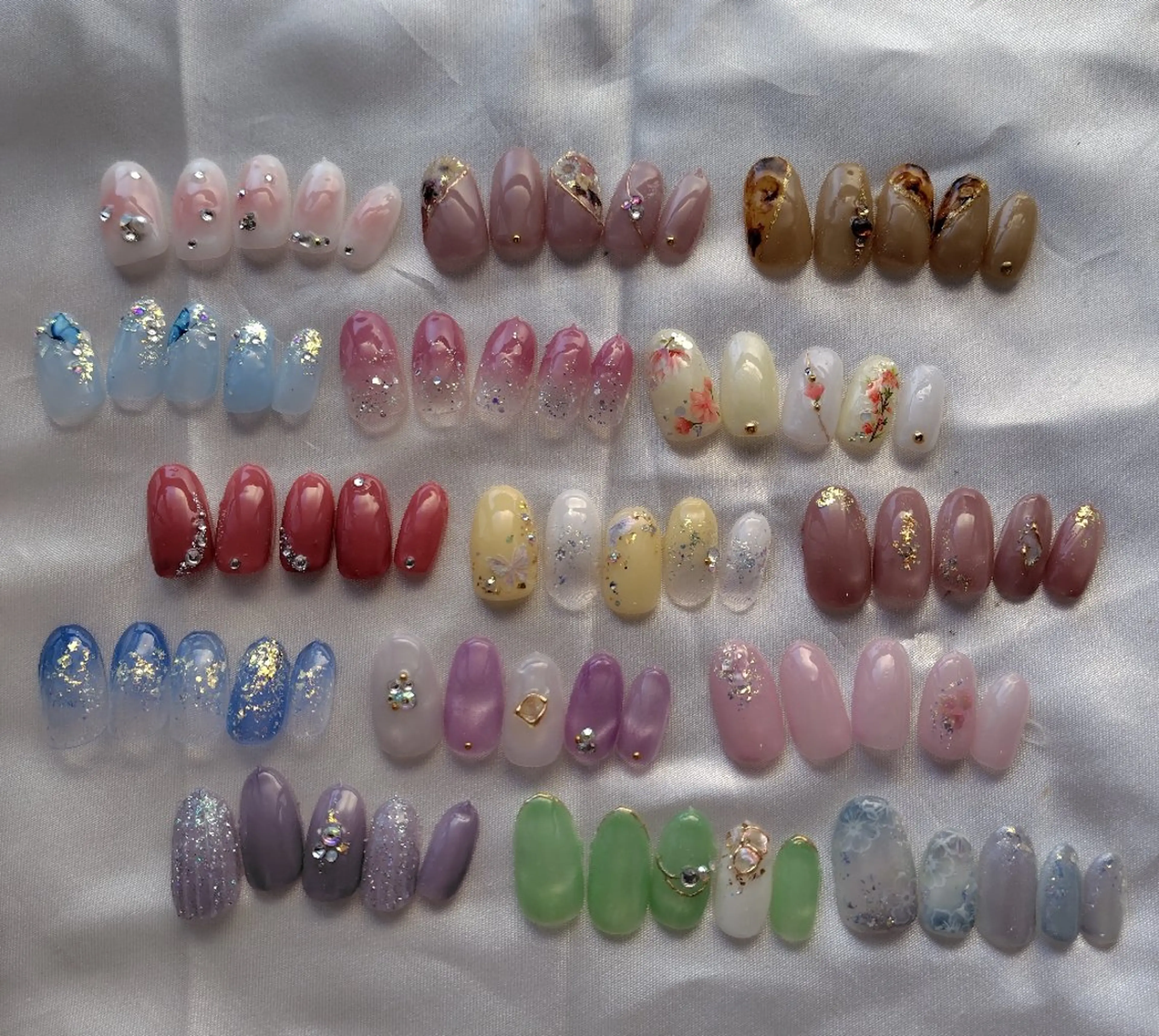 ネイル ネイル・まつげ ピアリーのマツエク・マツパデザイン