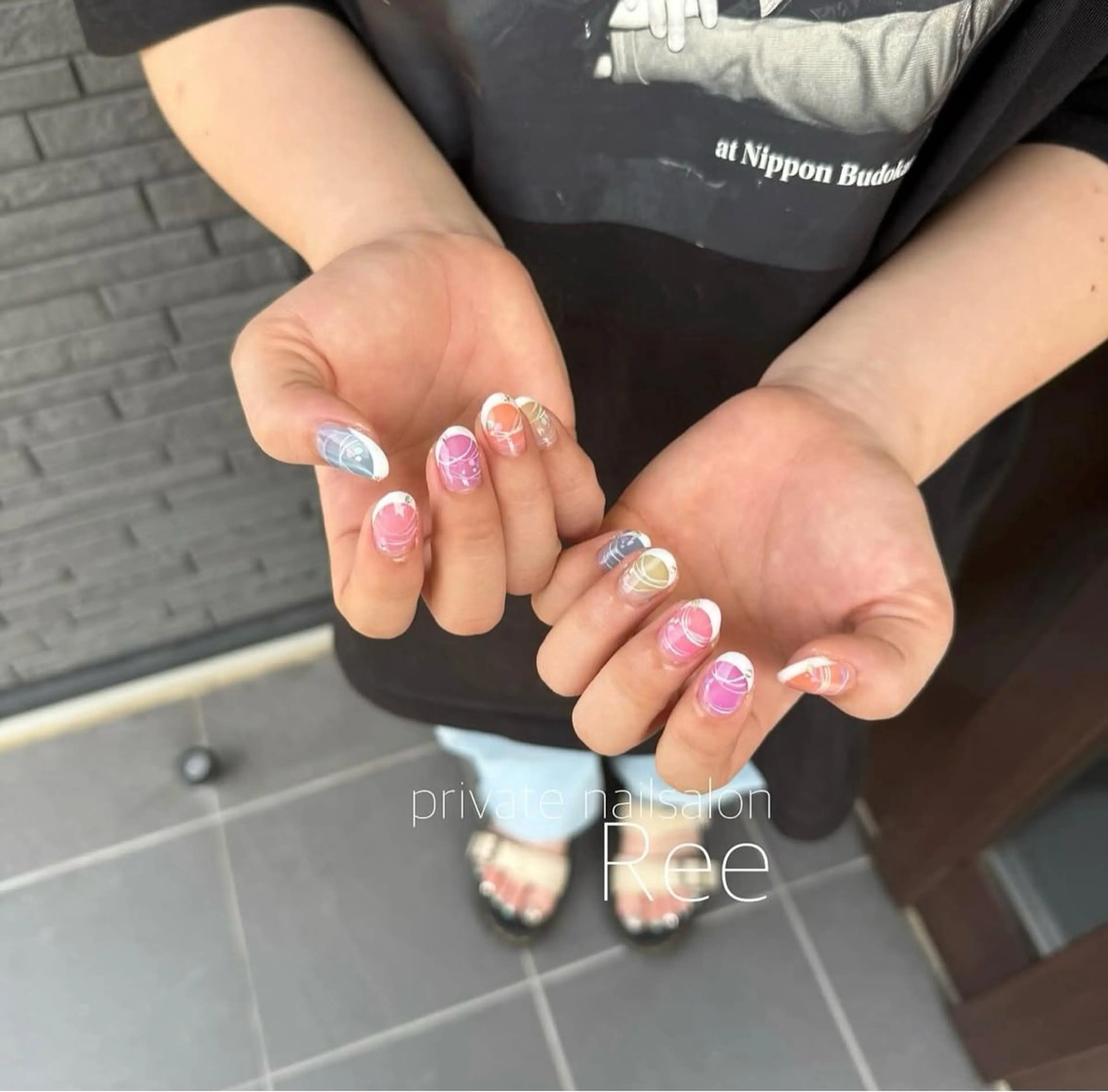 ショート 知花 梨花のネイルデザイン