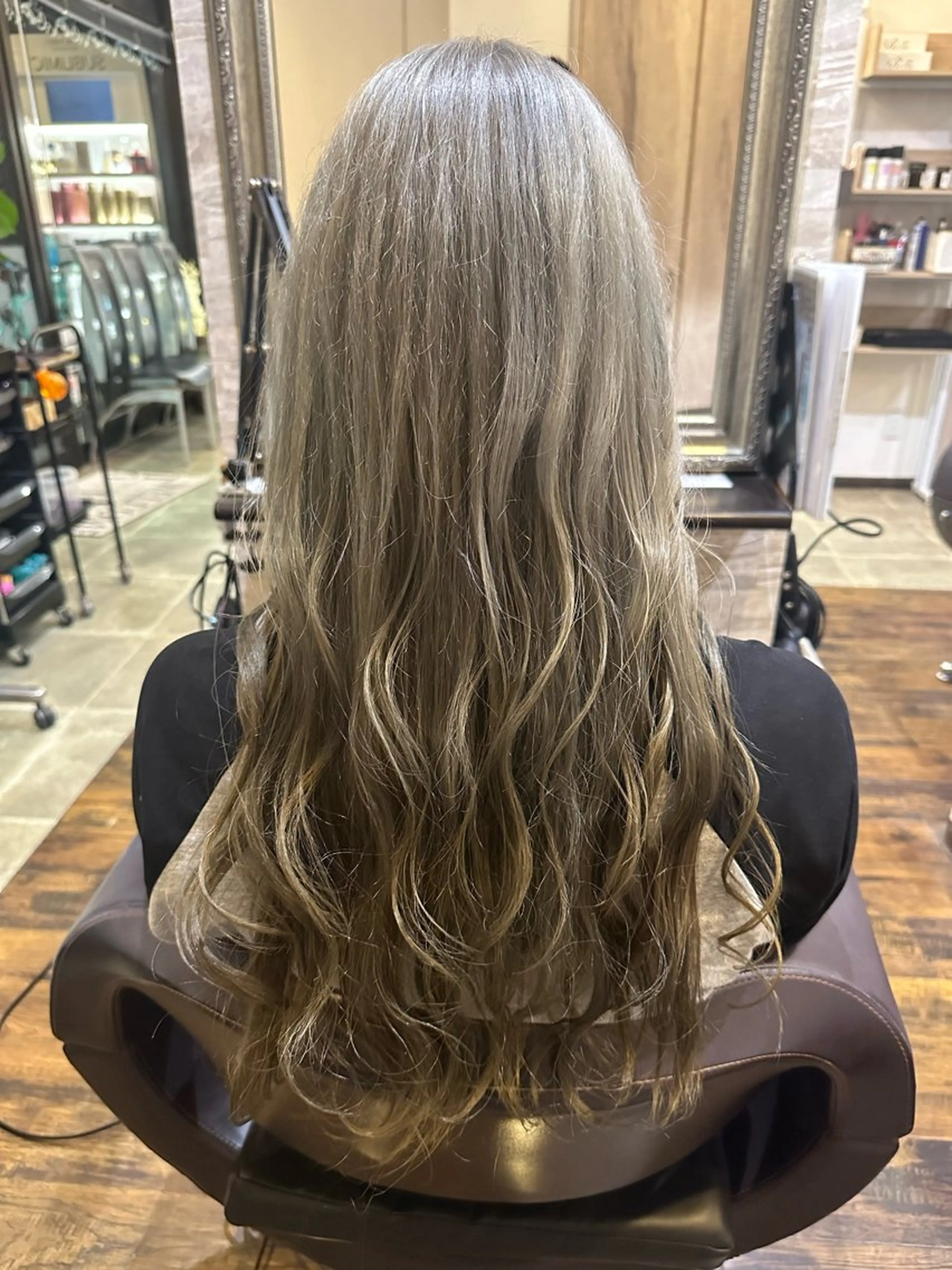 ロング cocoR yuukiのヘアスタイル