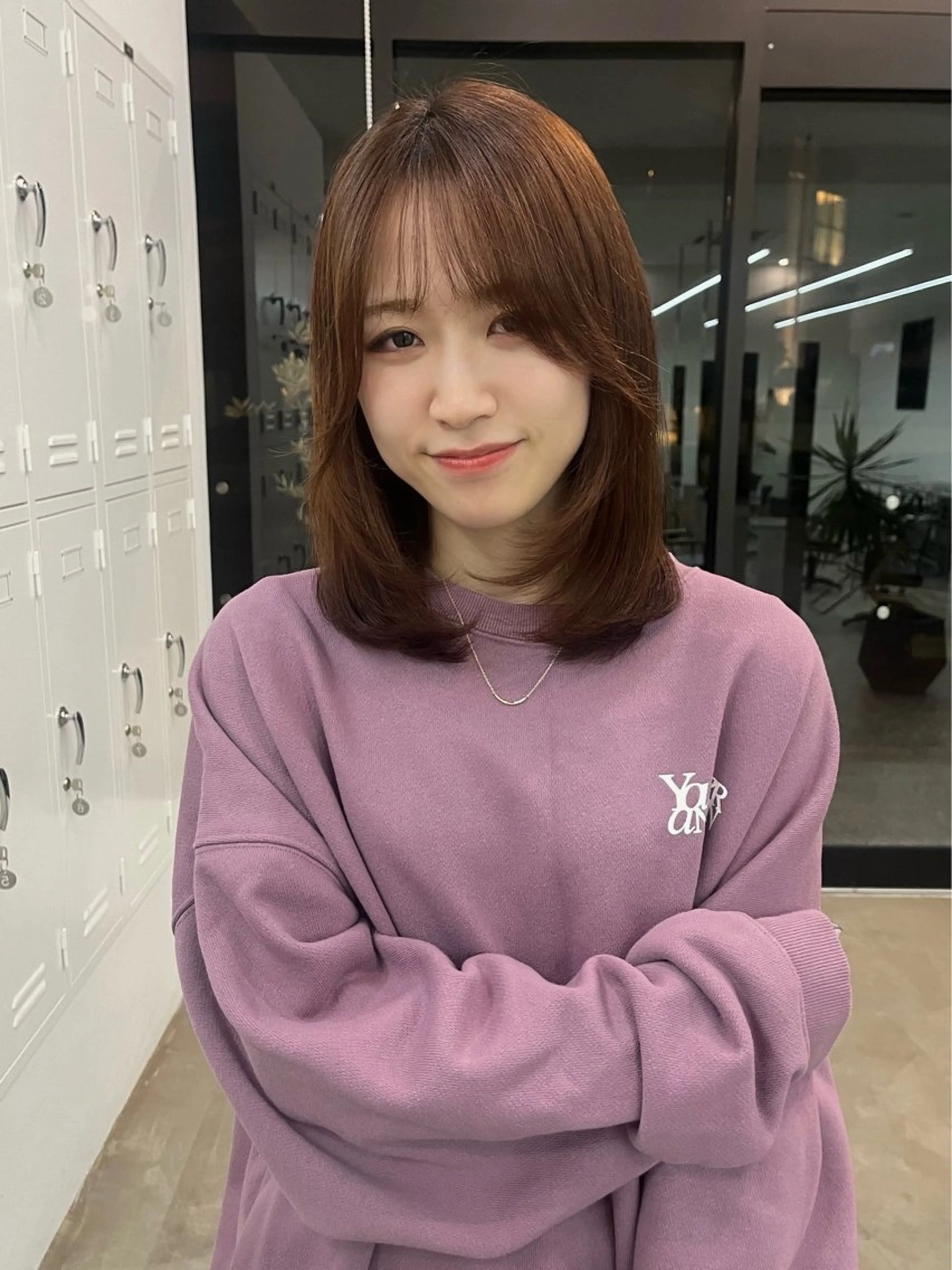 ミディアム レイヤーカット XIA AIMIのヘアスタイル