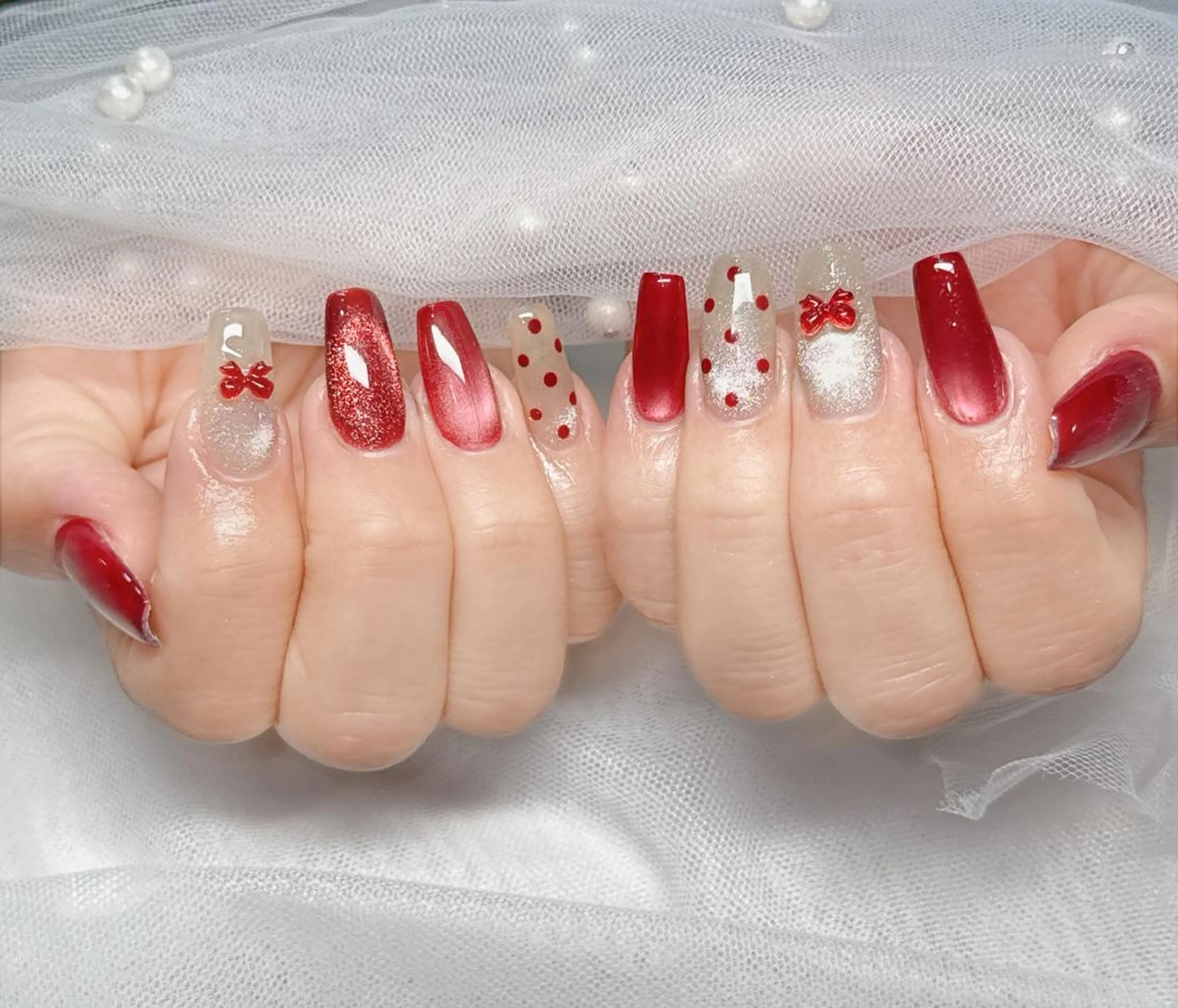 ロング カラー ベージュカラー グラデーションカラー ピンクカラー 韓国風ヘア ハンドネイル Bling Salonのネイルデザイン