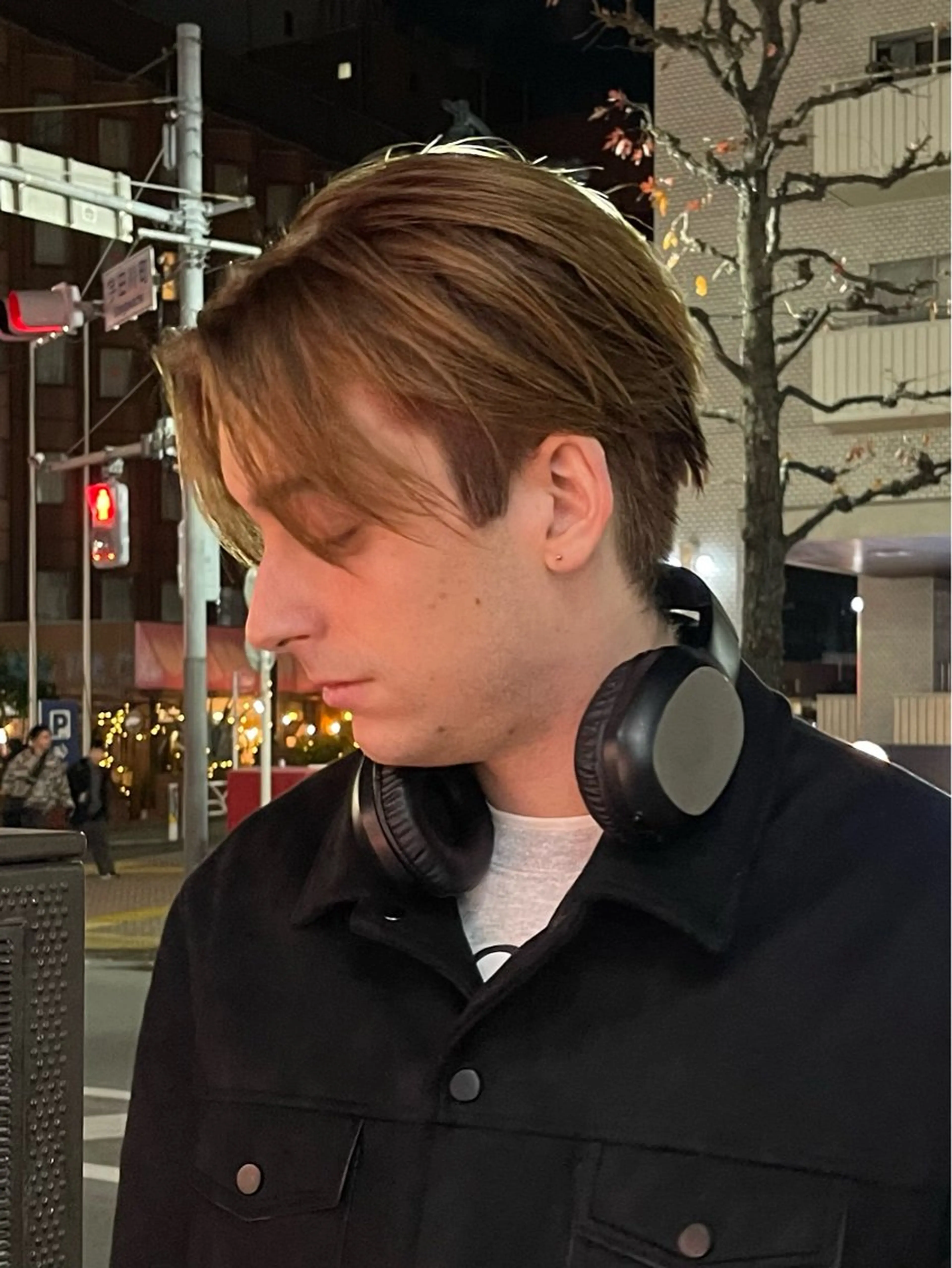 カラー メンズ センターパート ベージュカラー ケアカラー デザインカラー ツートーンカラー カット ヘアカラー トリートメント メンズカット パーマ[佐橋]のヘアスタイル