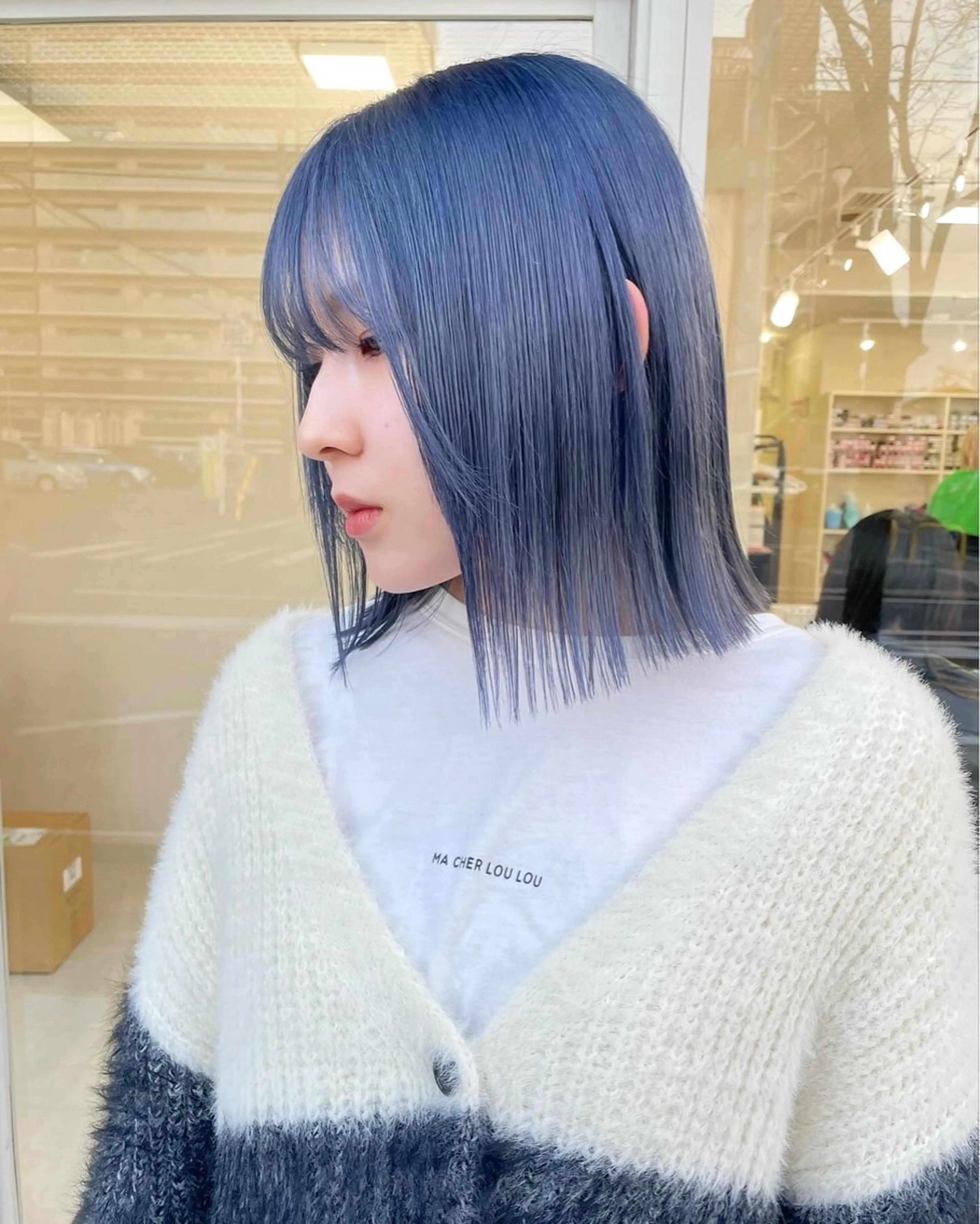 セミロング カラー ブリーチ ブルーカラー mir MIYUのヘアスタイル