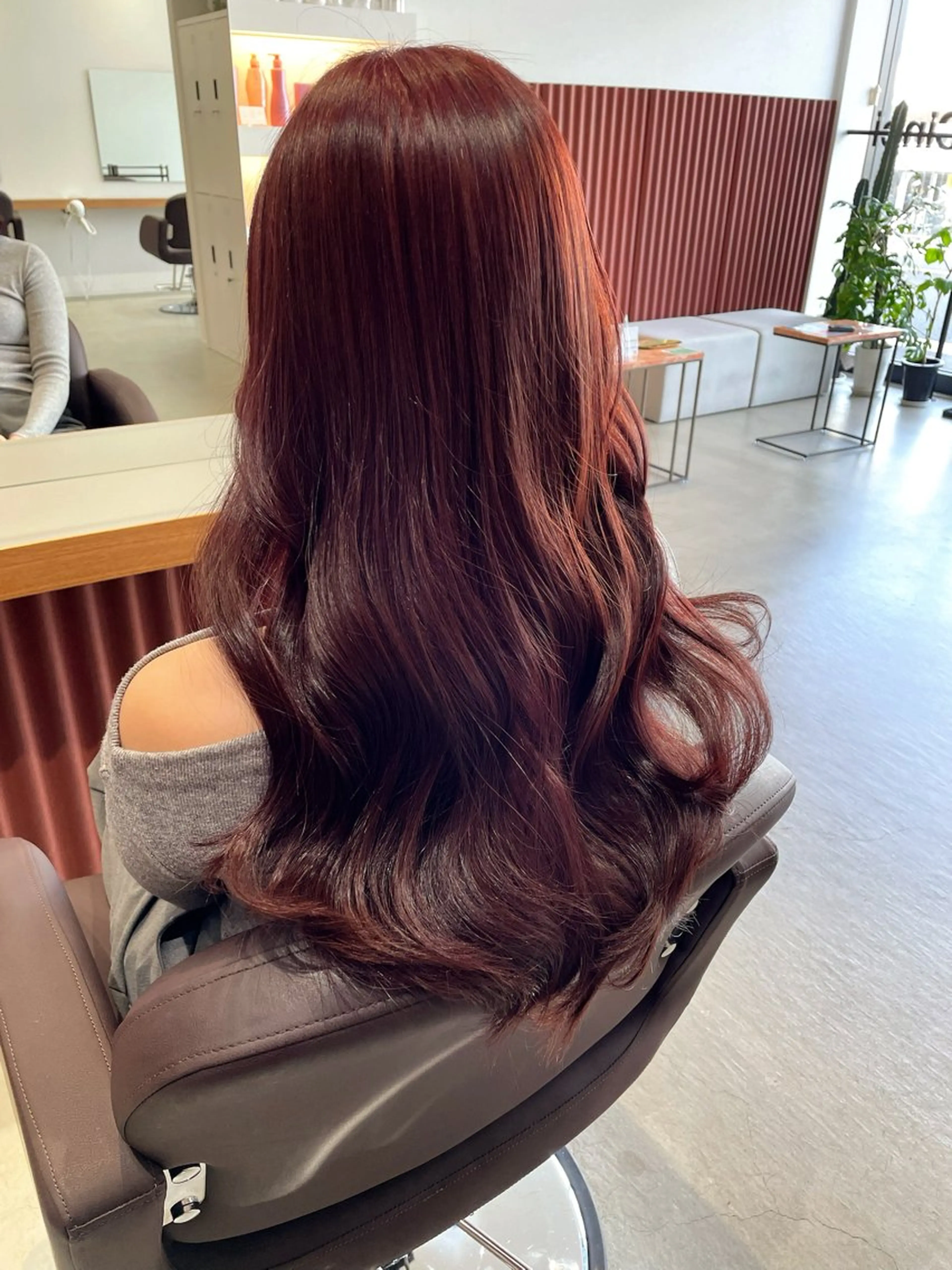 ロング カラー ブリーチ ダブルカラー ブリーチなしカラー レッドカラー カット ヘアカラー トリートメント 北九州美容室 🕊️わかな✂︎のヘアスタイル