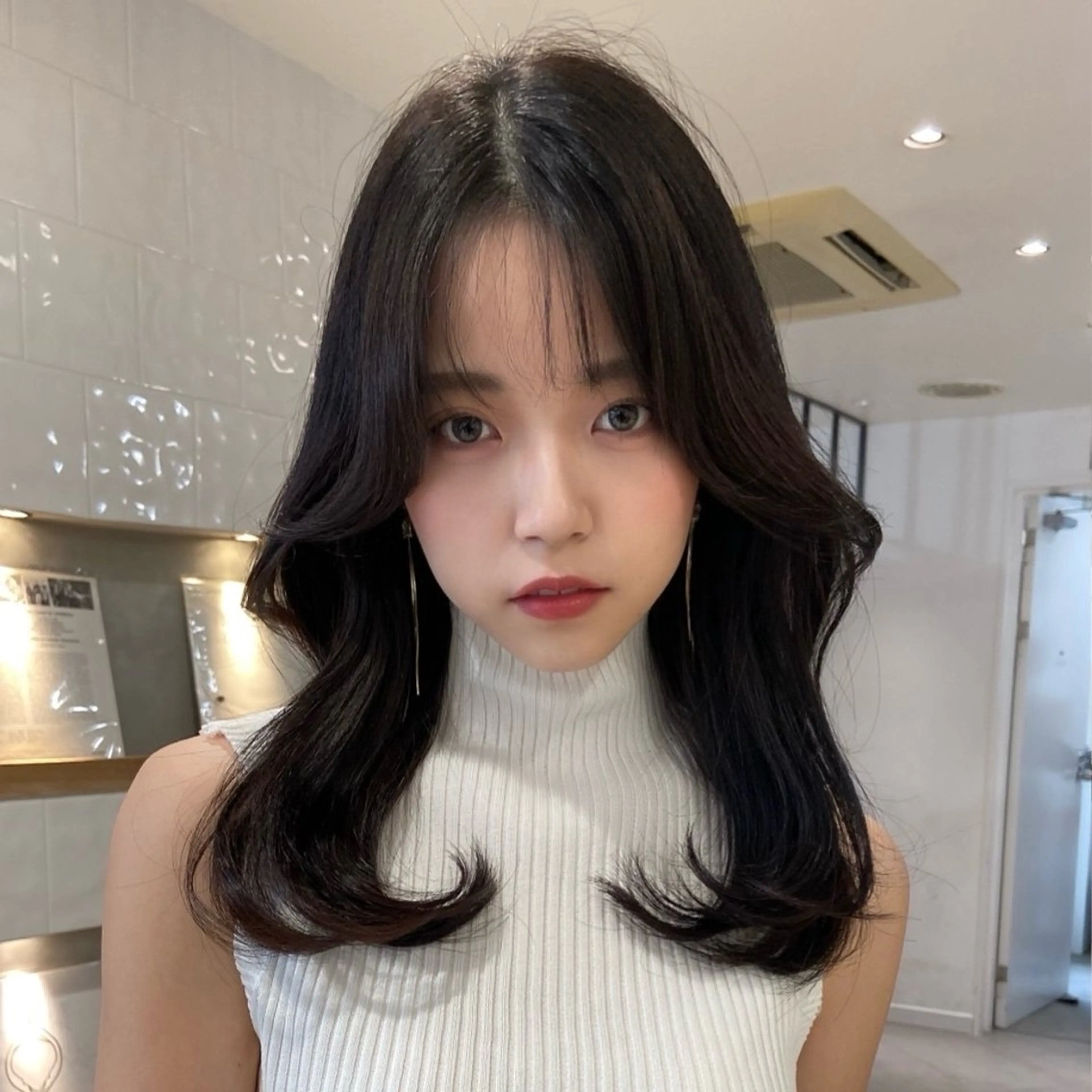 セミロング カラー ブラウンカラー ダークブラウン レイヤーカット 髪質改善/韓国ヘア 顔まわり特化yutoのヘアスタイル