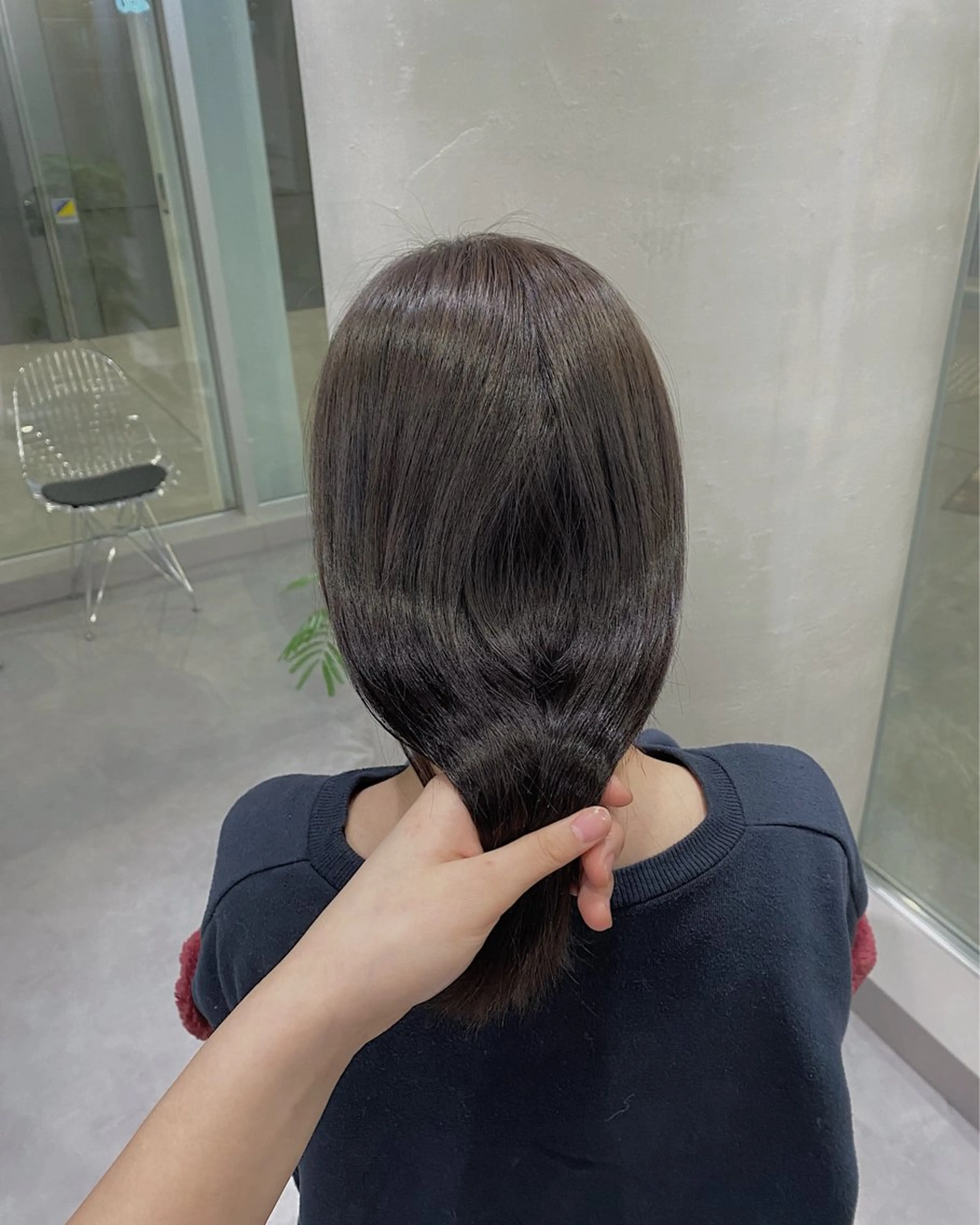 ミディアム カラー ベージュカラー ブリーチ 透明感カラー ブリーチなしカラー 野林 夏帆のヘアスタイル